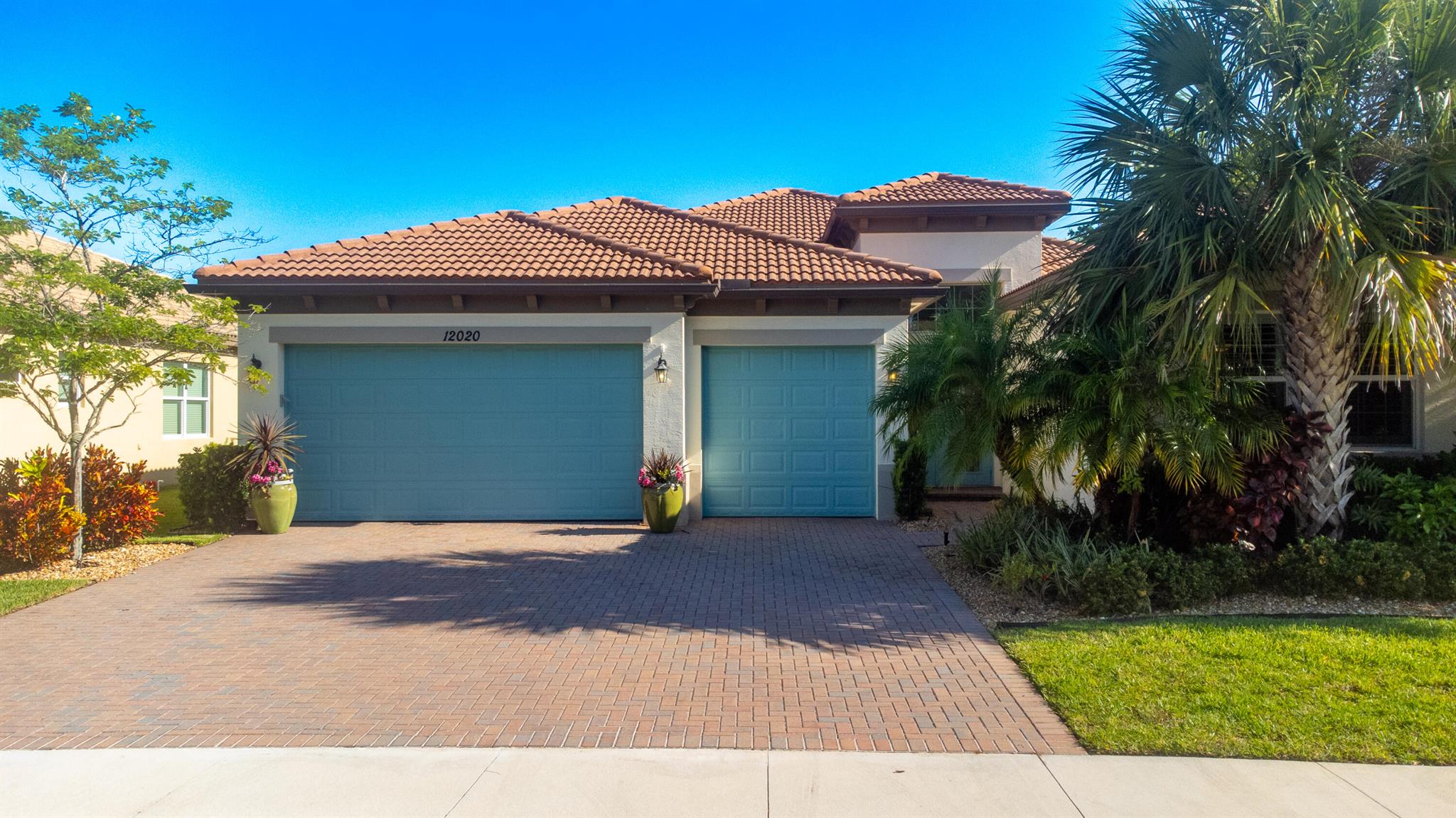 12020 SW Oakwater Court