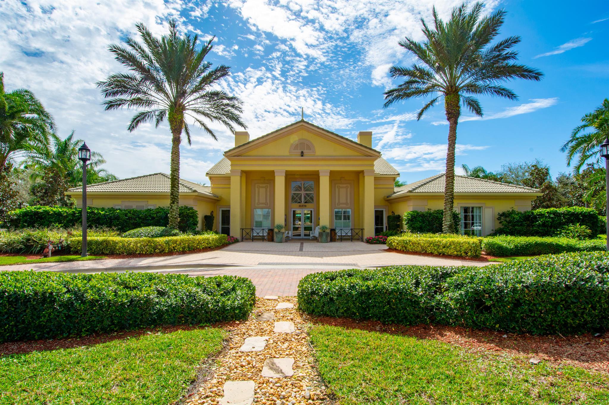 12020 SW Oakwater Court