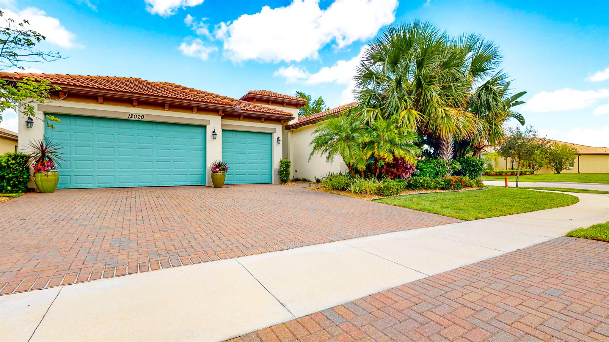 12020 SW Oakwater Court