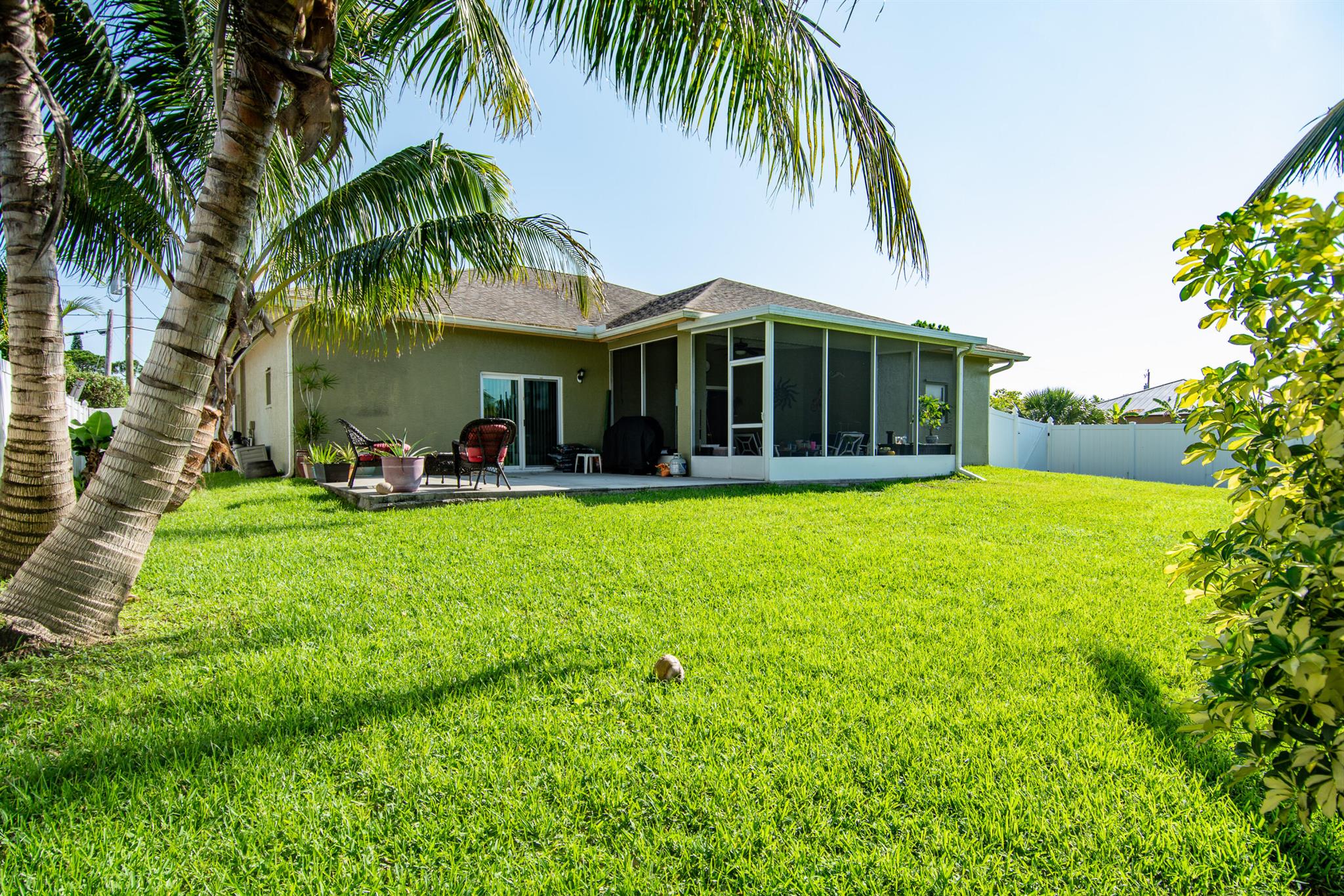1080 SW Romaine Lane