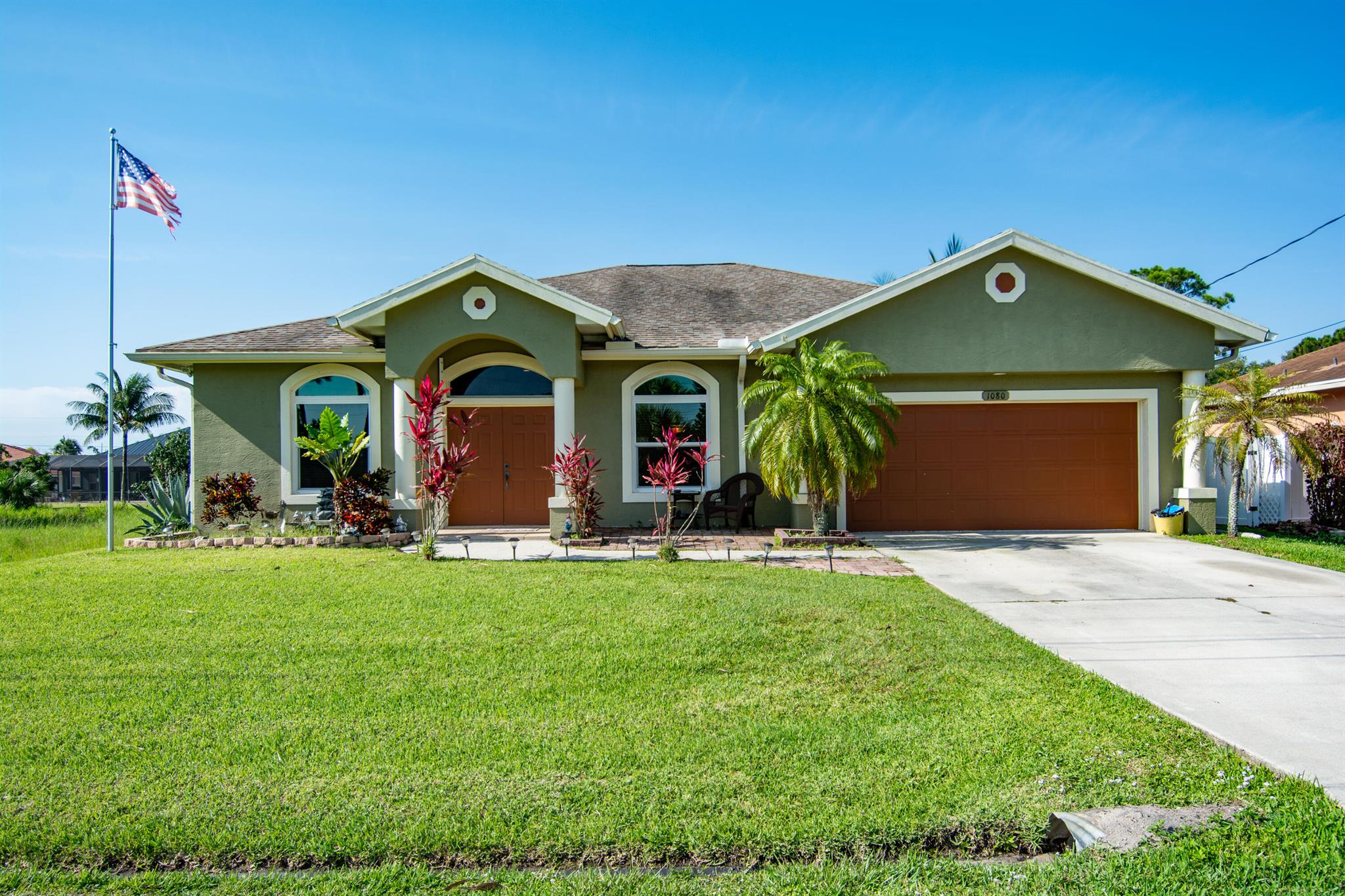 1080 SW Romaine Lane