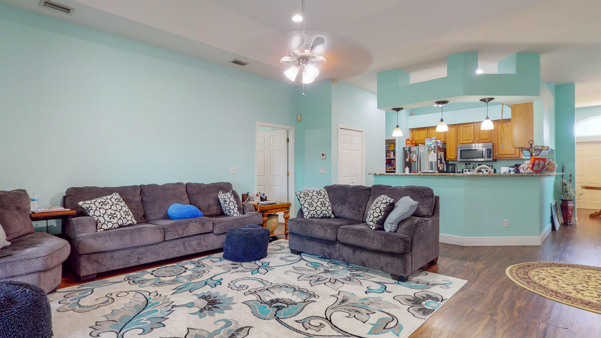 1080 SW Romaine Lane