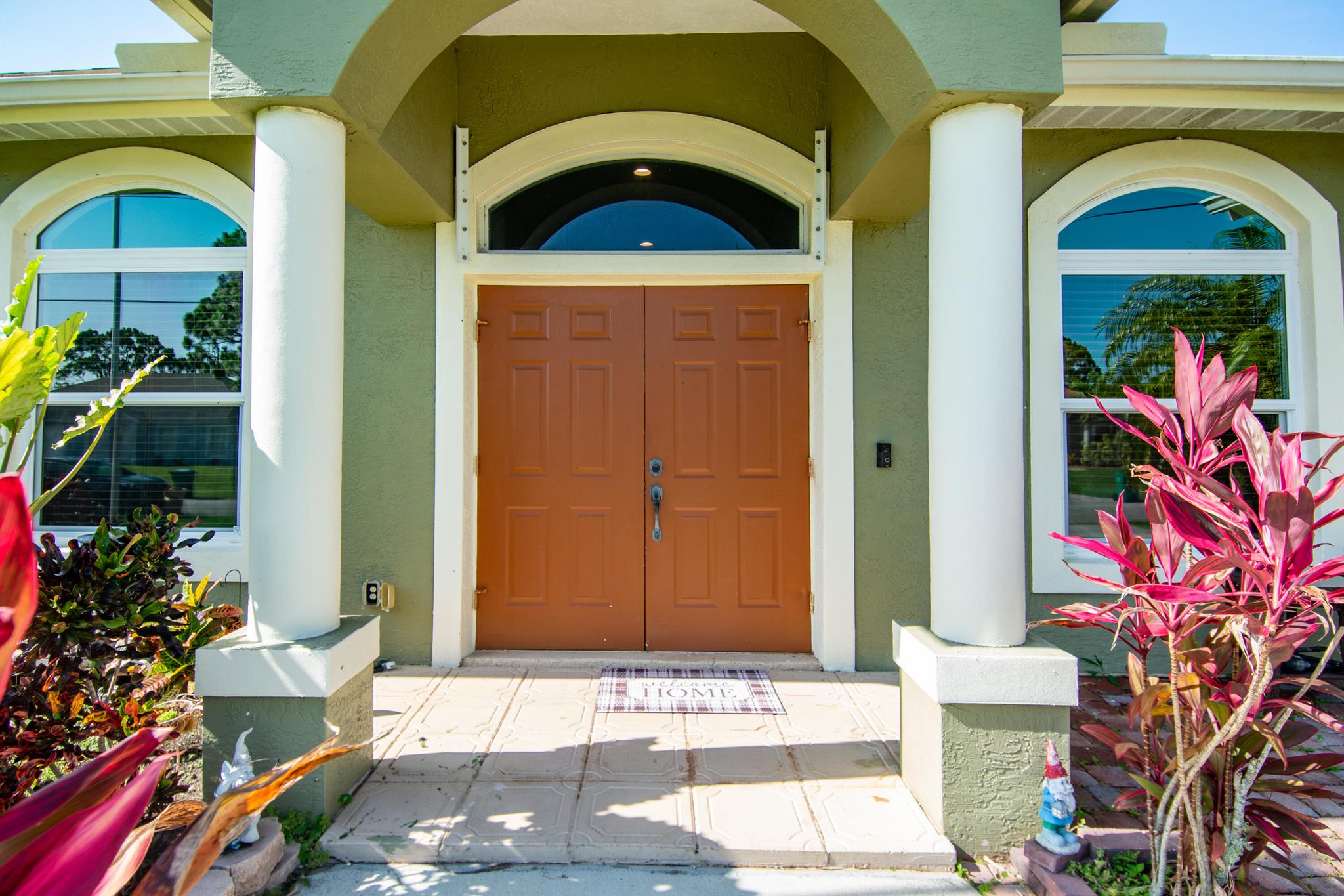 1080 SW Romaine Lane
