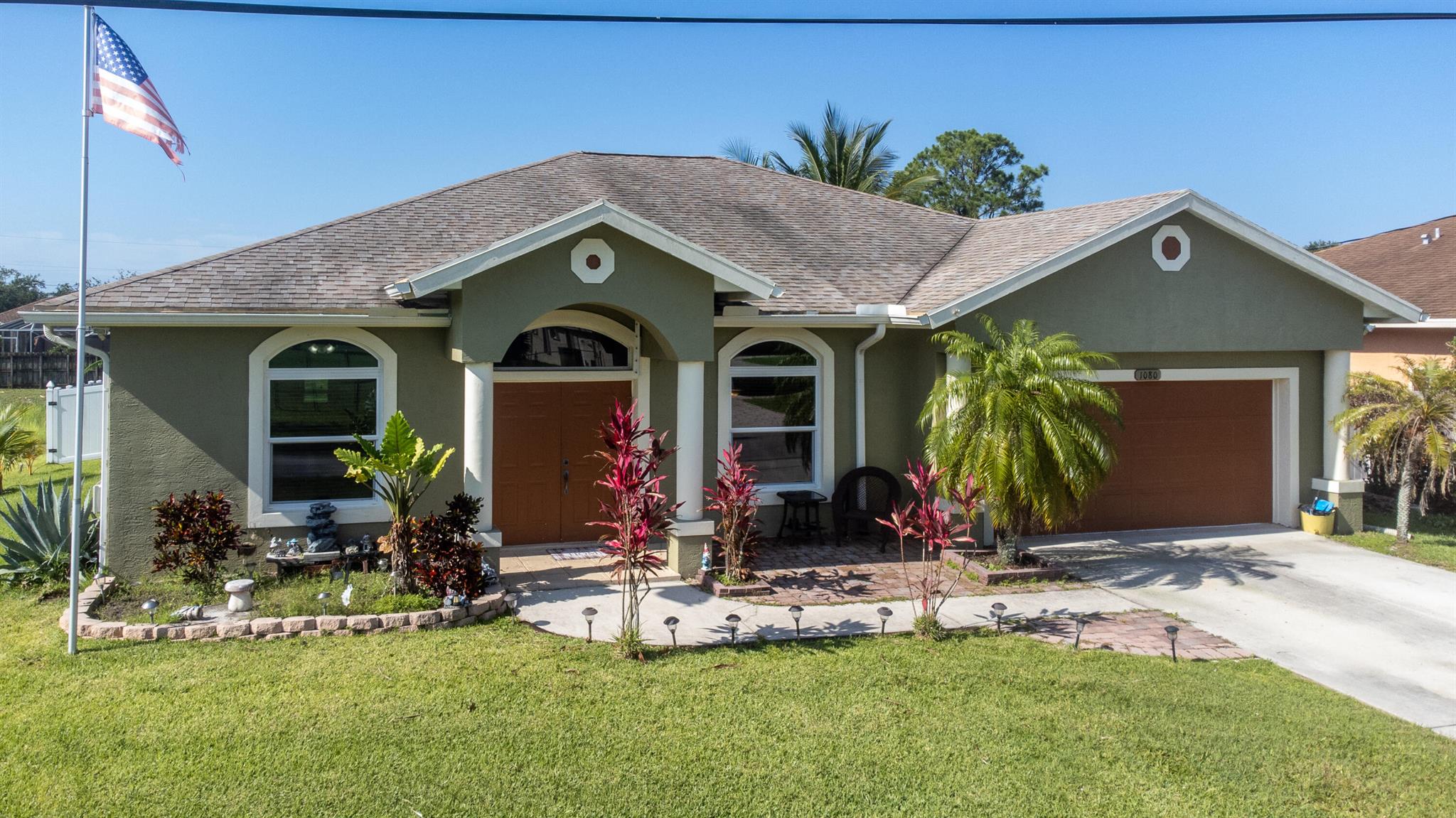 1080 SW Romaine Lane