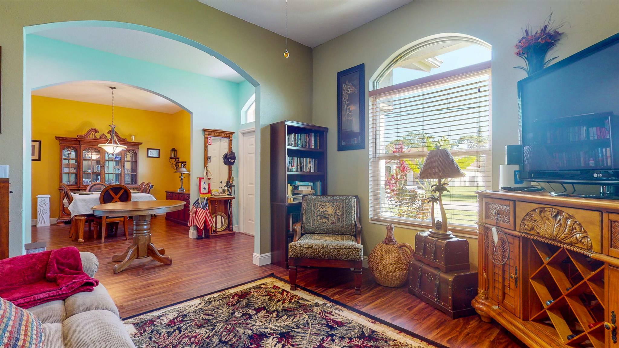 1080 SW Romaine Lane