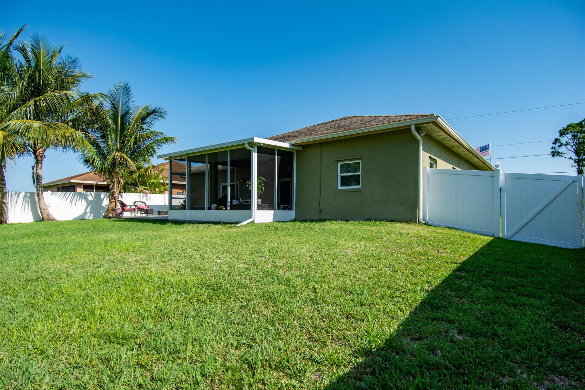 1080 SW Romaine Lane