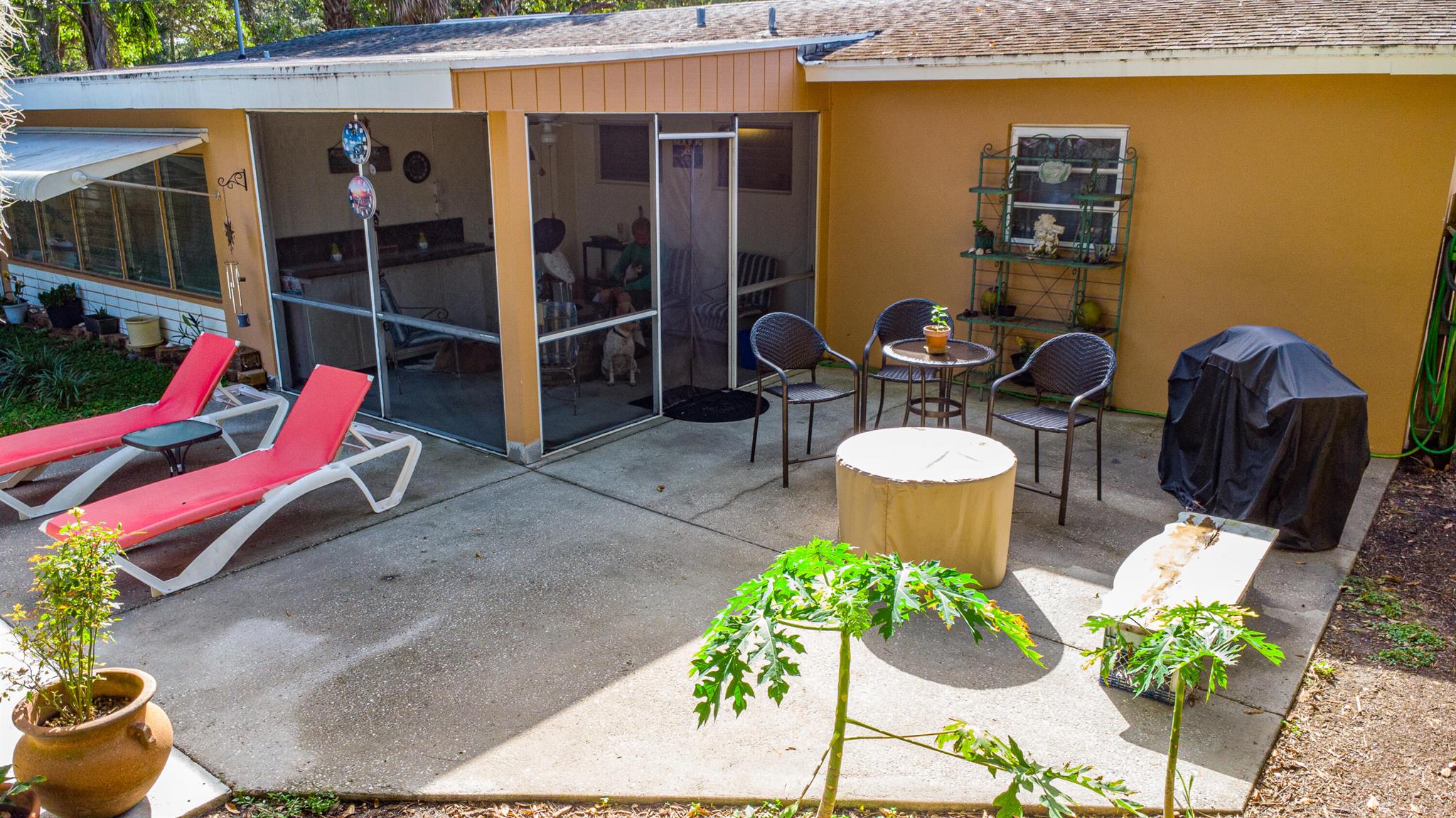 1009 Beach Court