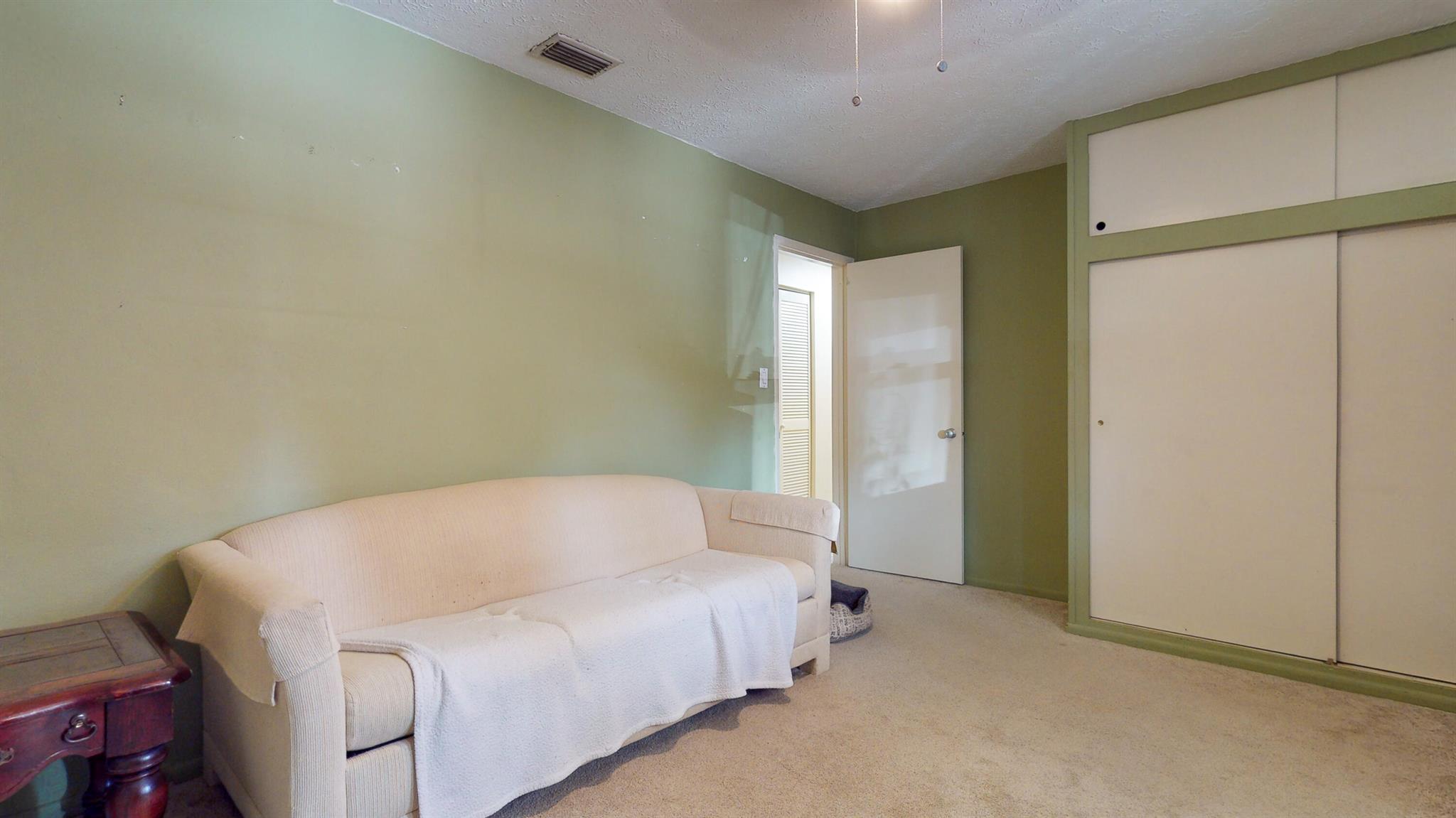 1009 Beach Court