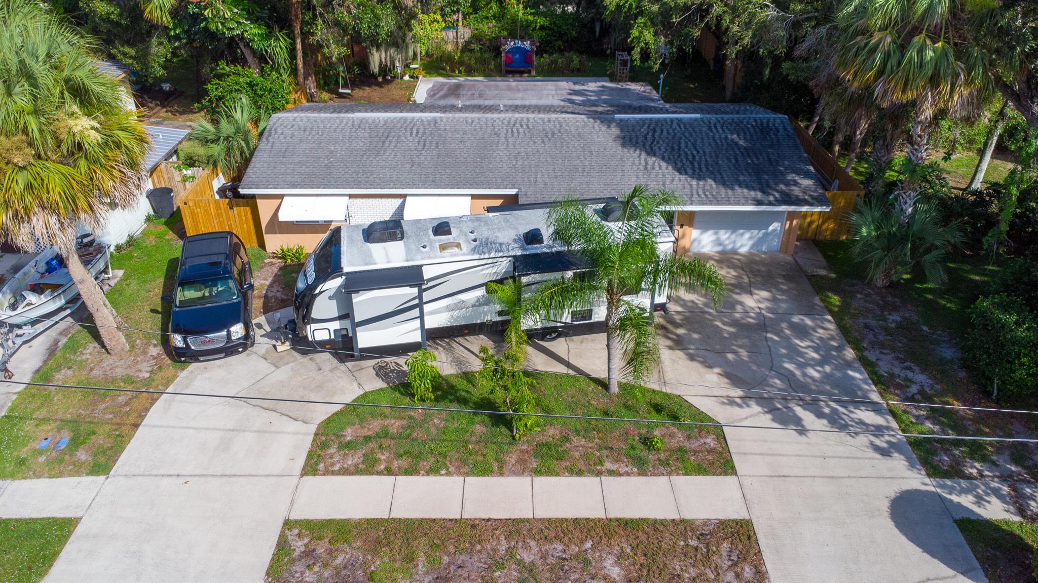 1009 Beach Court