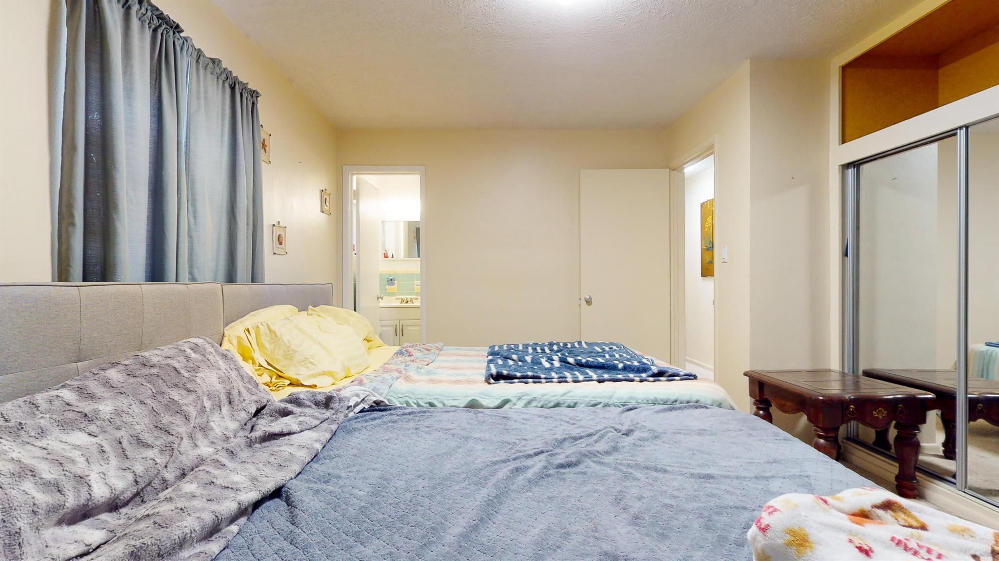 1009 Beach Court