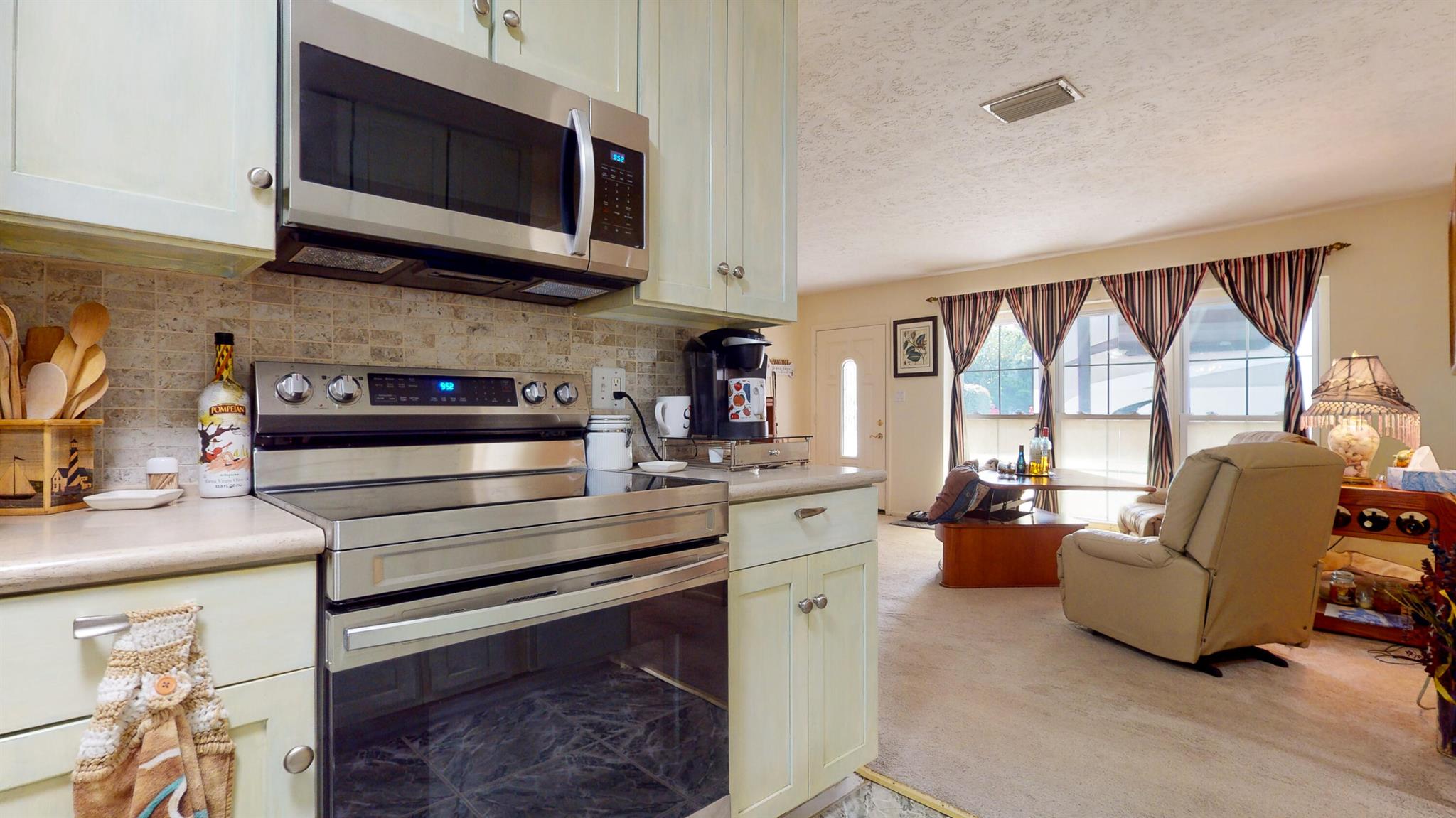 1009 Beach Court