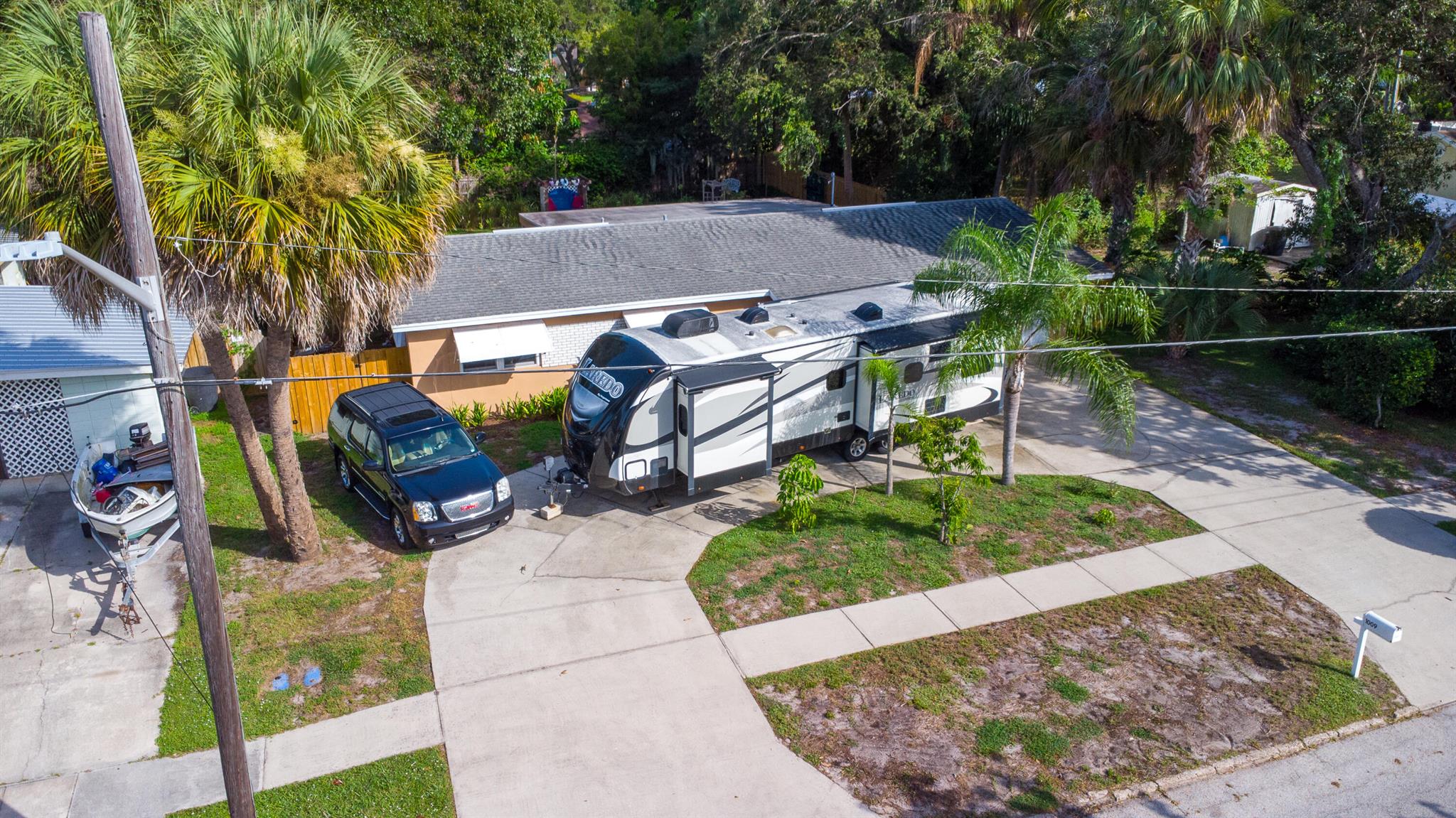 1009 Beach Court