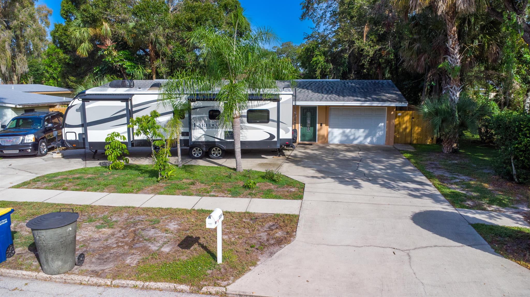 1009 Beach Court