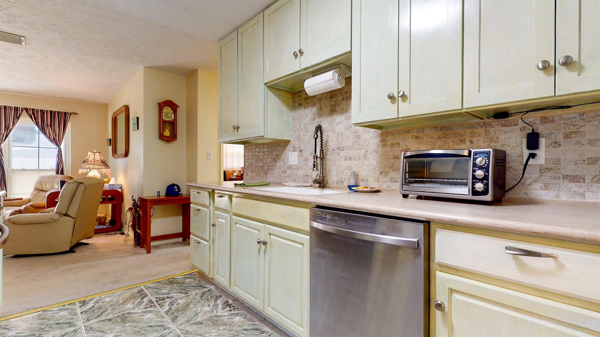1009 Beach Court