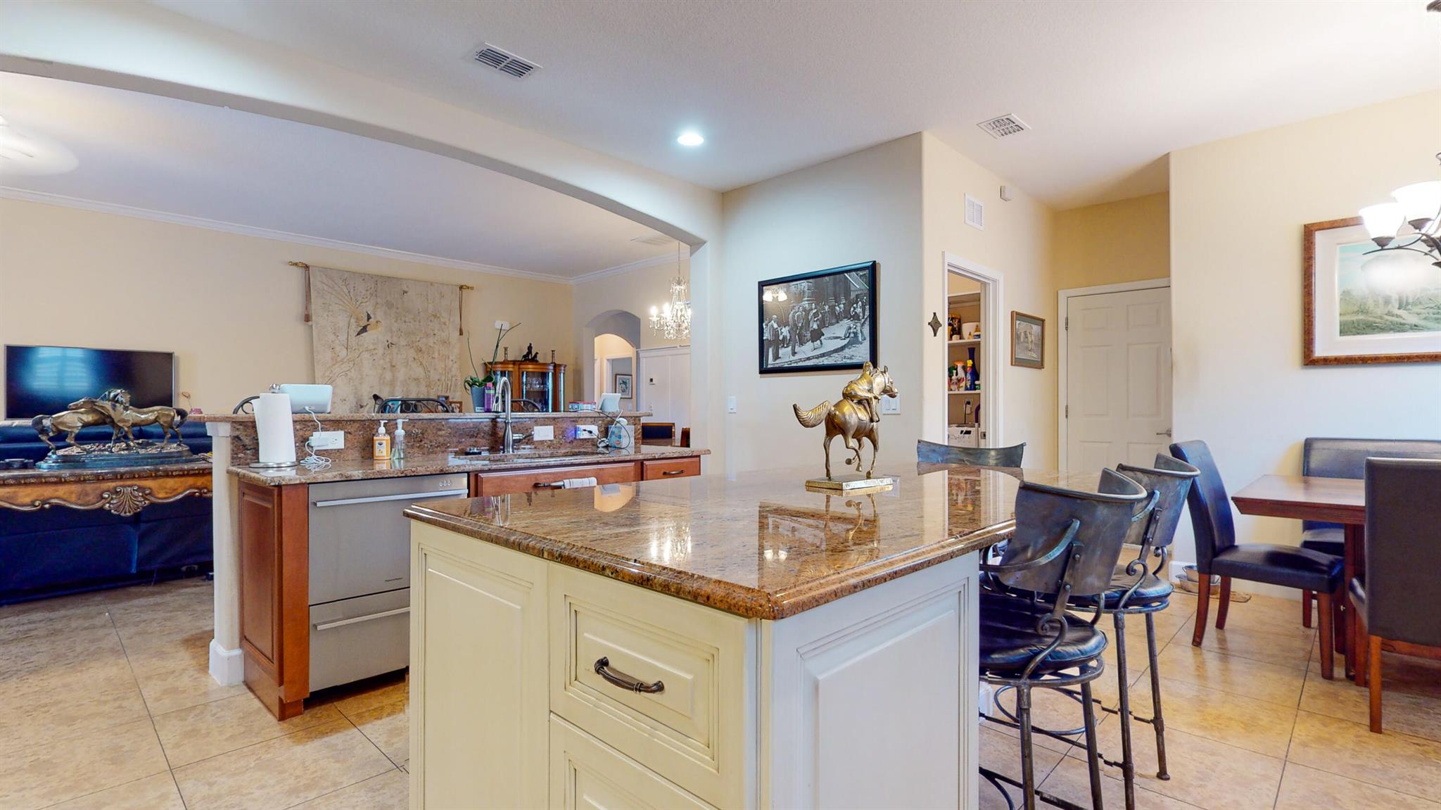 4224 Diamond Square