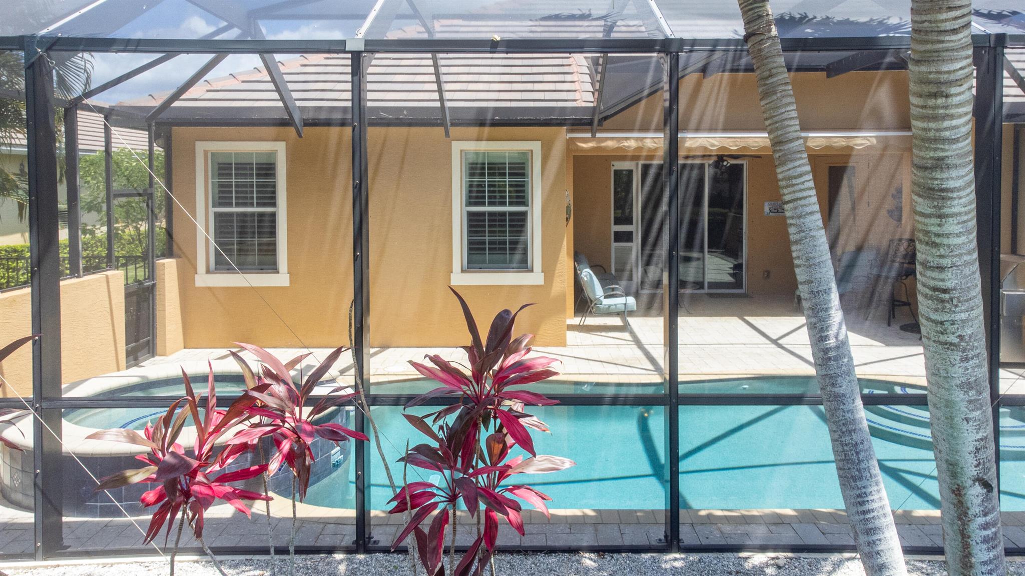 4224 Diamond Square