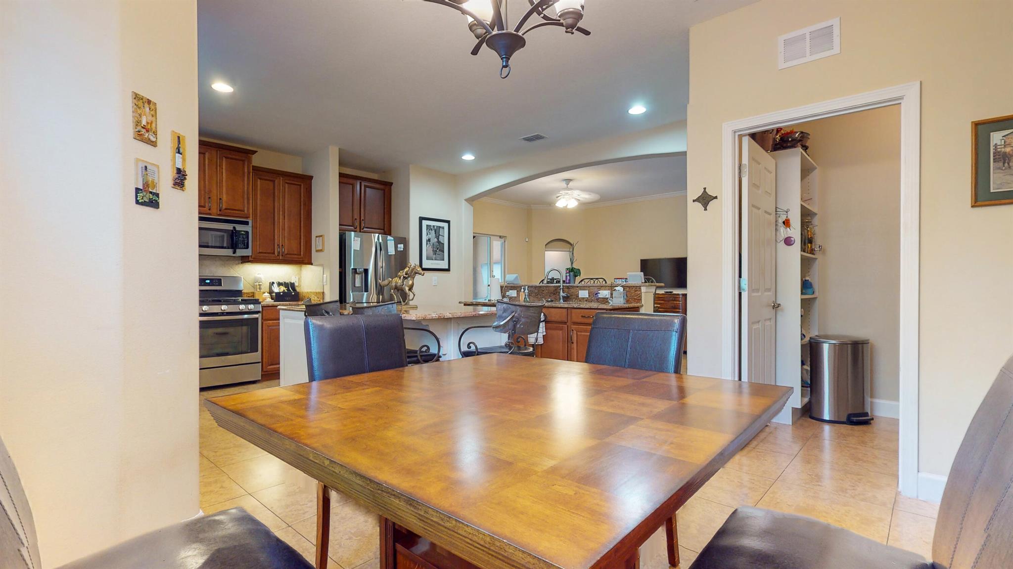 4224 Diamond Square