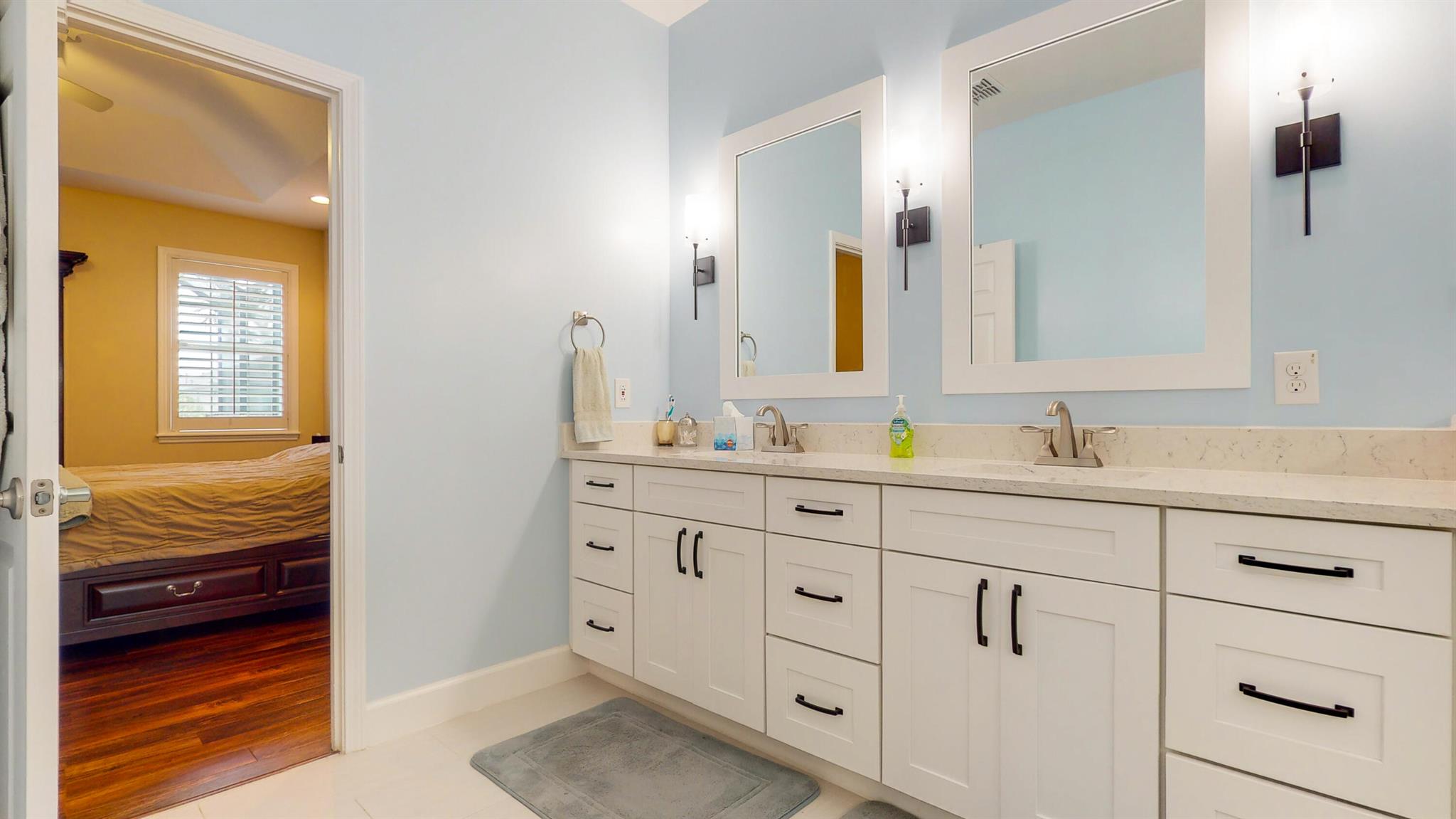 4224 Diamond Square
