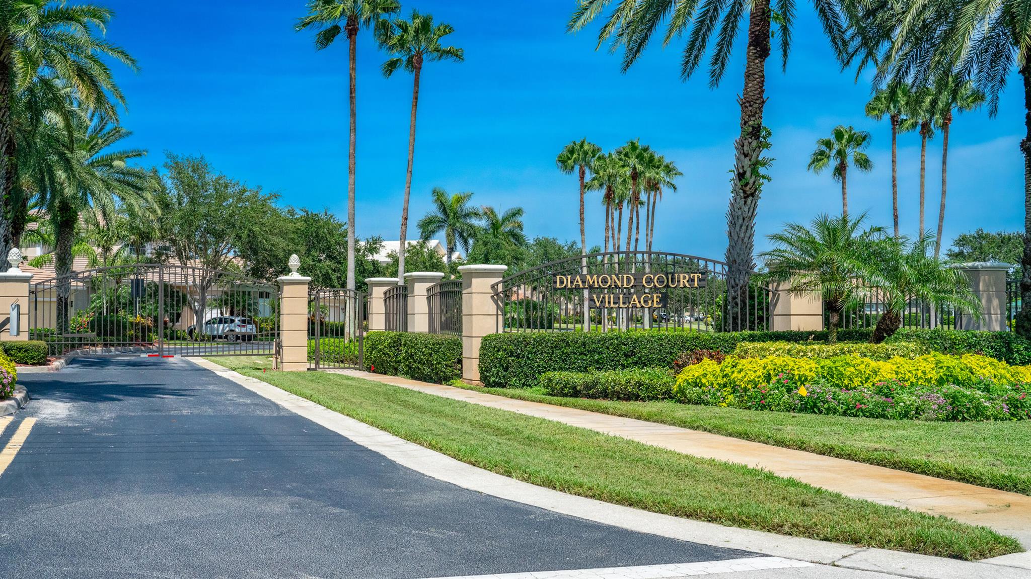 4224 Diamond Square