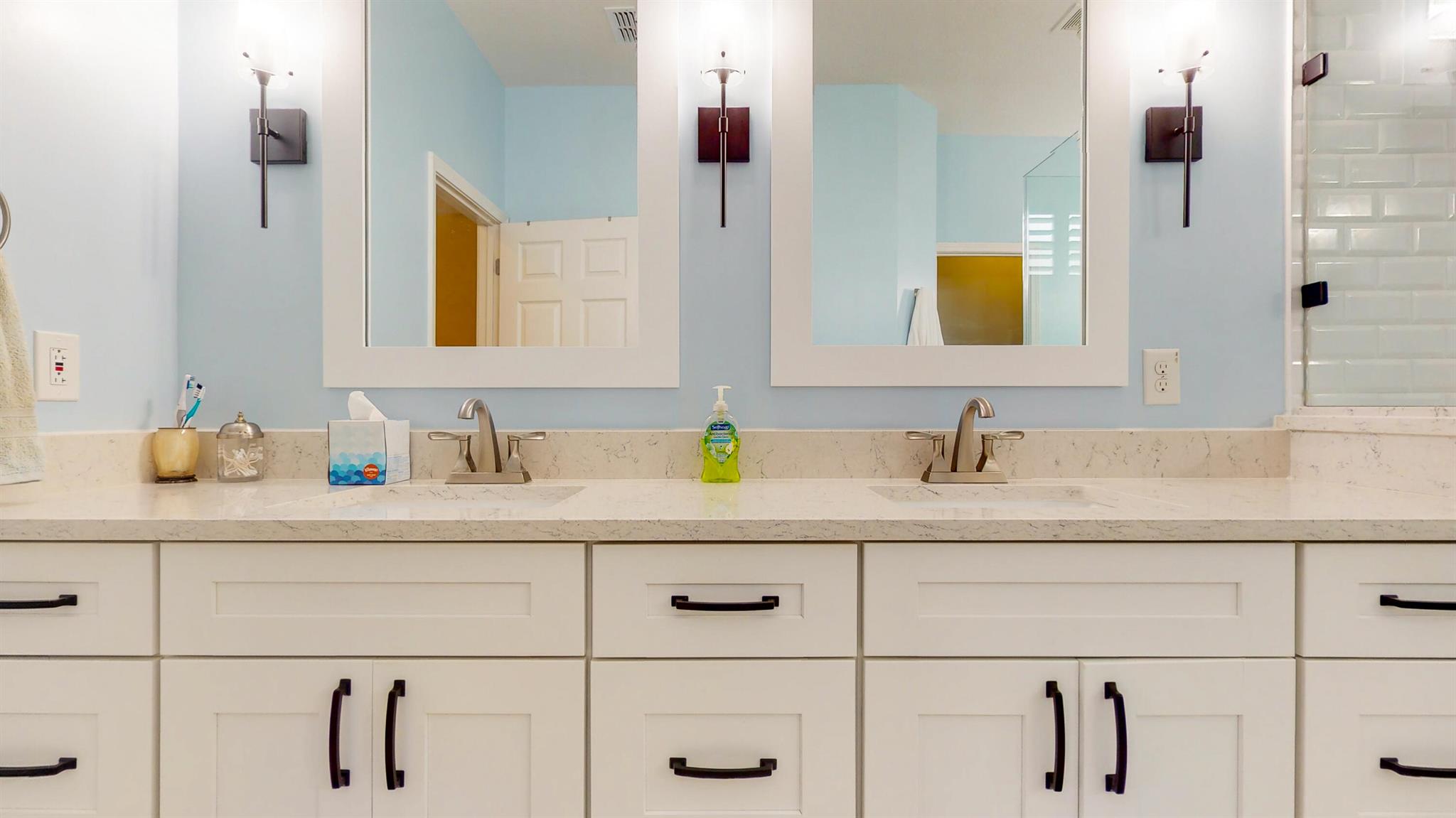 4224 Diamond Square
