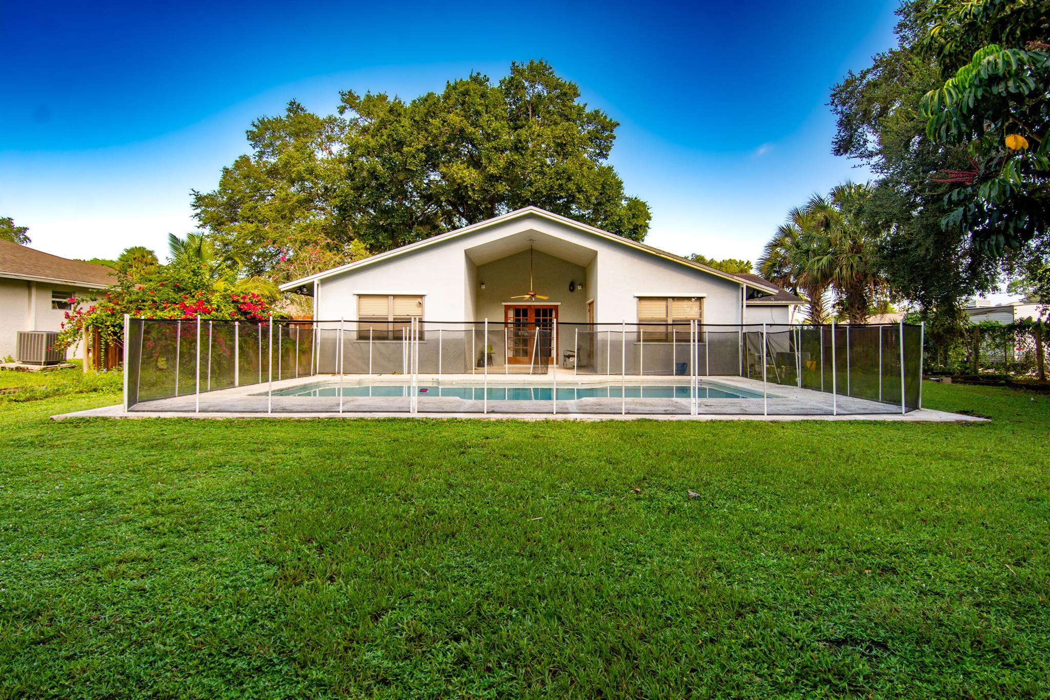 2433 SW Independence Road