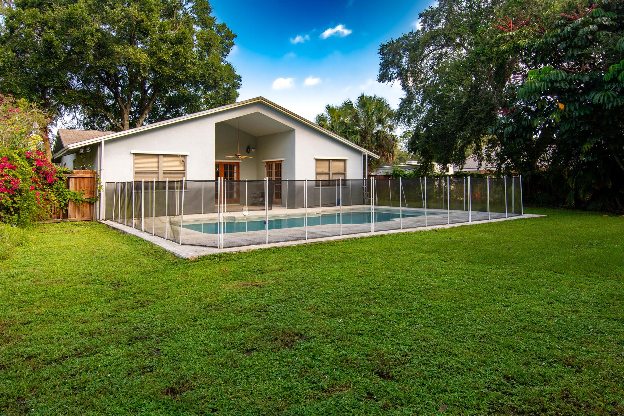 2433 SW Independence Road
