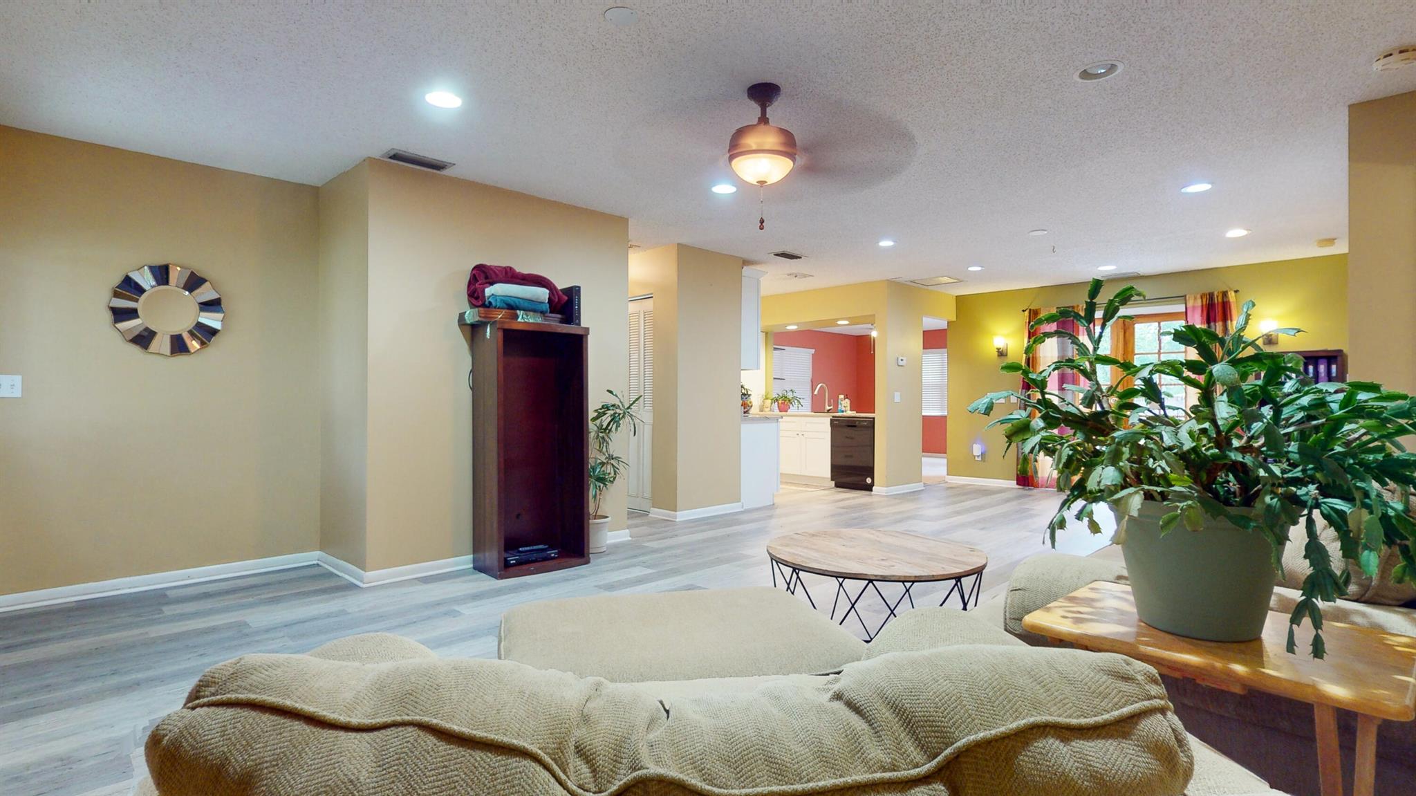2433 SW Independence Road