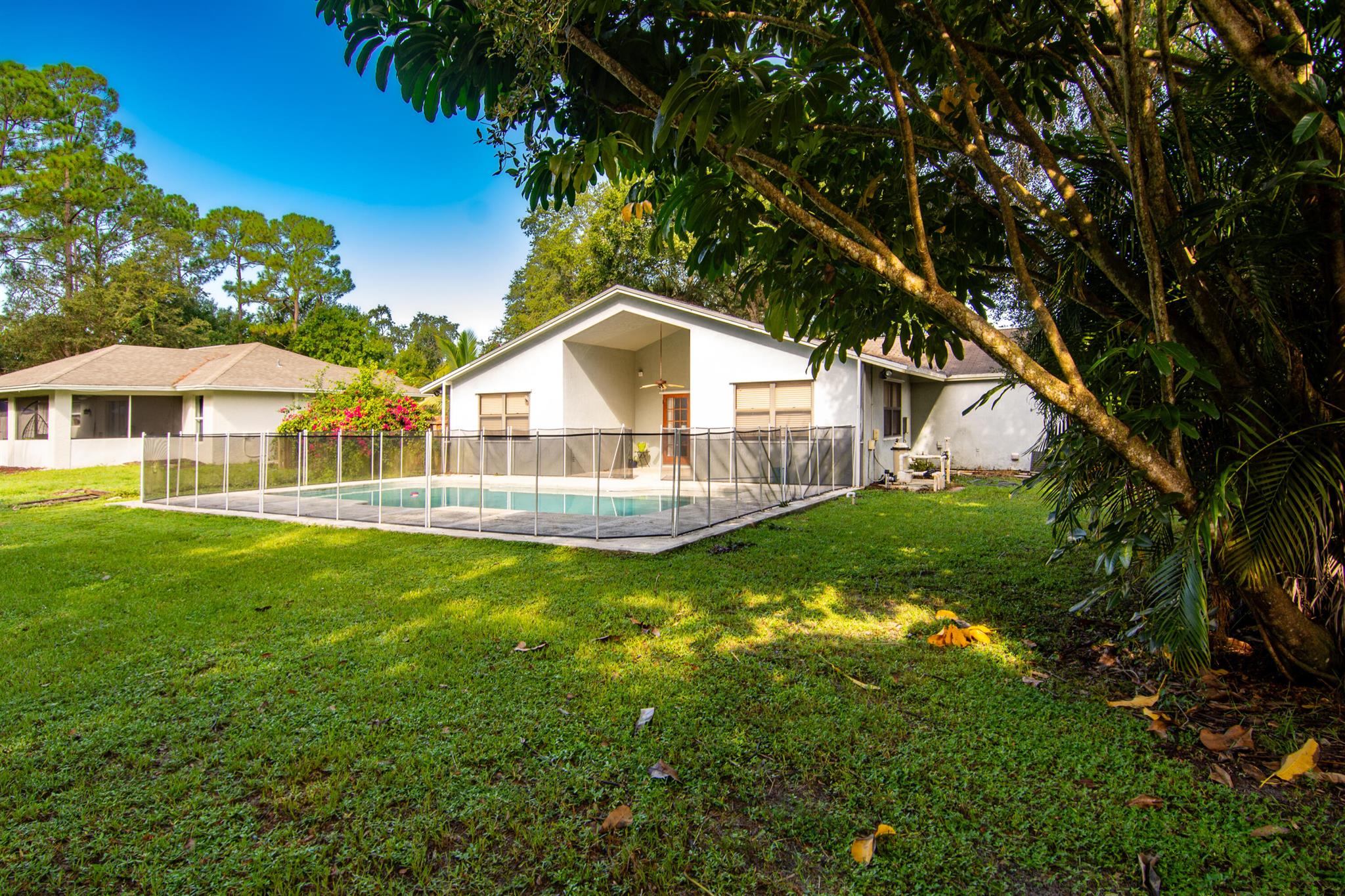 2433 SW Independence Road