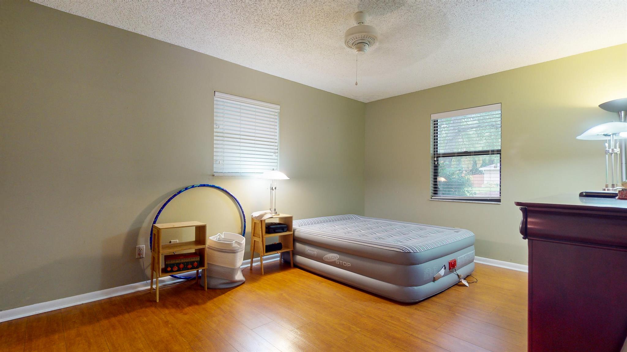 2433 SW Independence Road