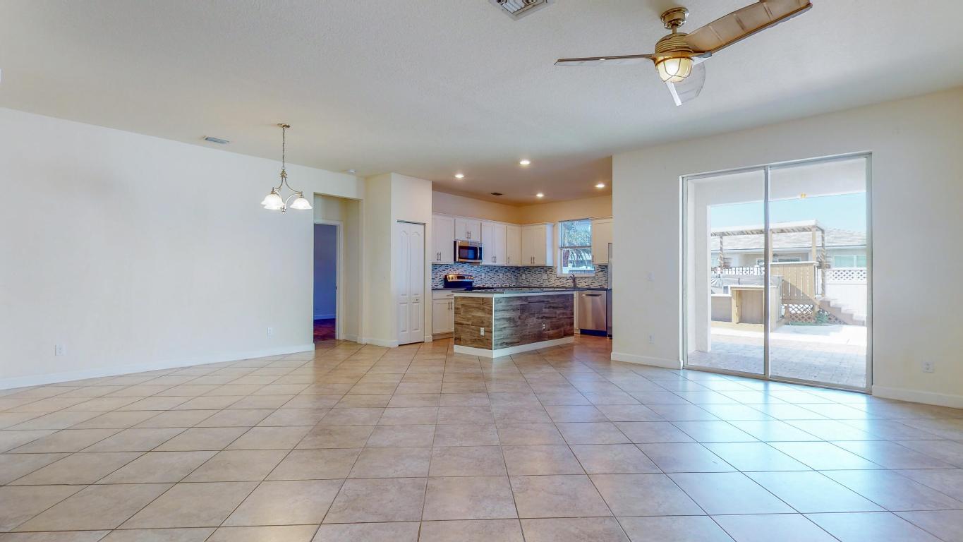 12434 NW Stanis Lane