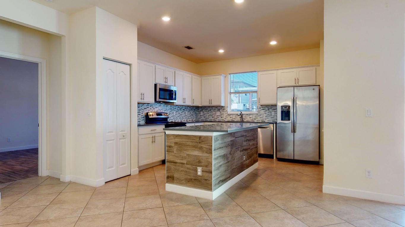 12434 NW Stanis Lane