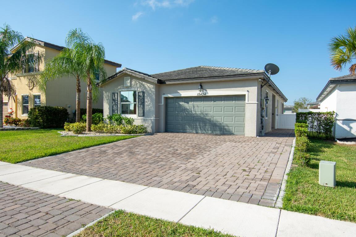 12434 NW Stanis Lane