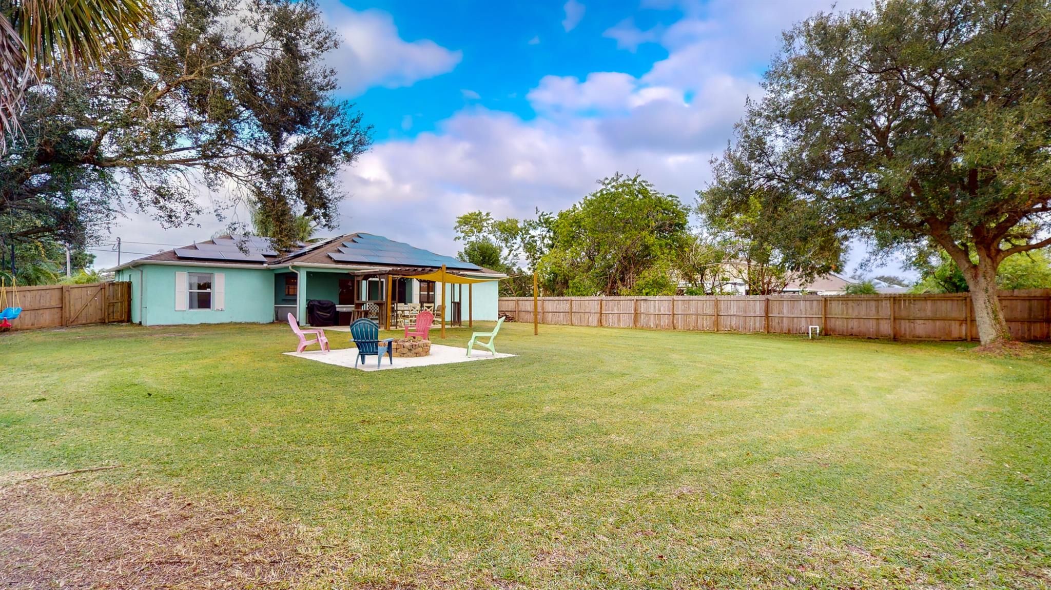 377 SW Kestor Drive
