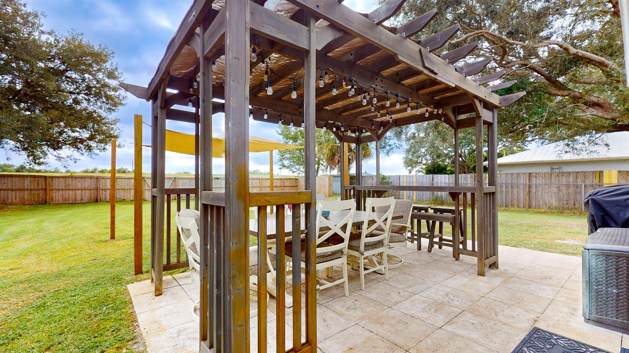 377 SW Kestor Drive