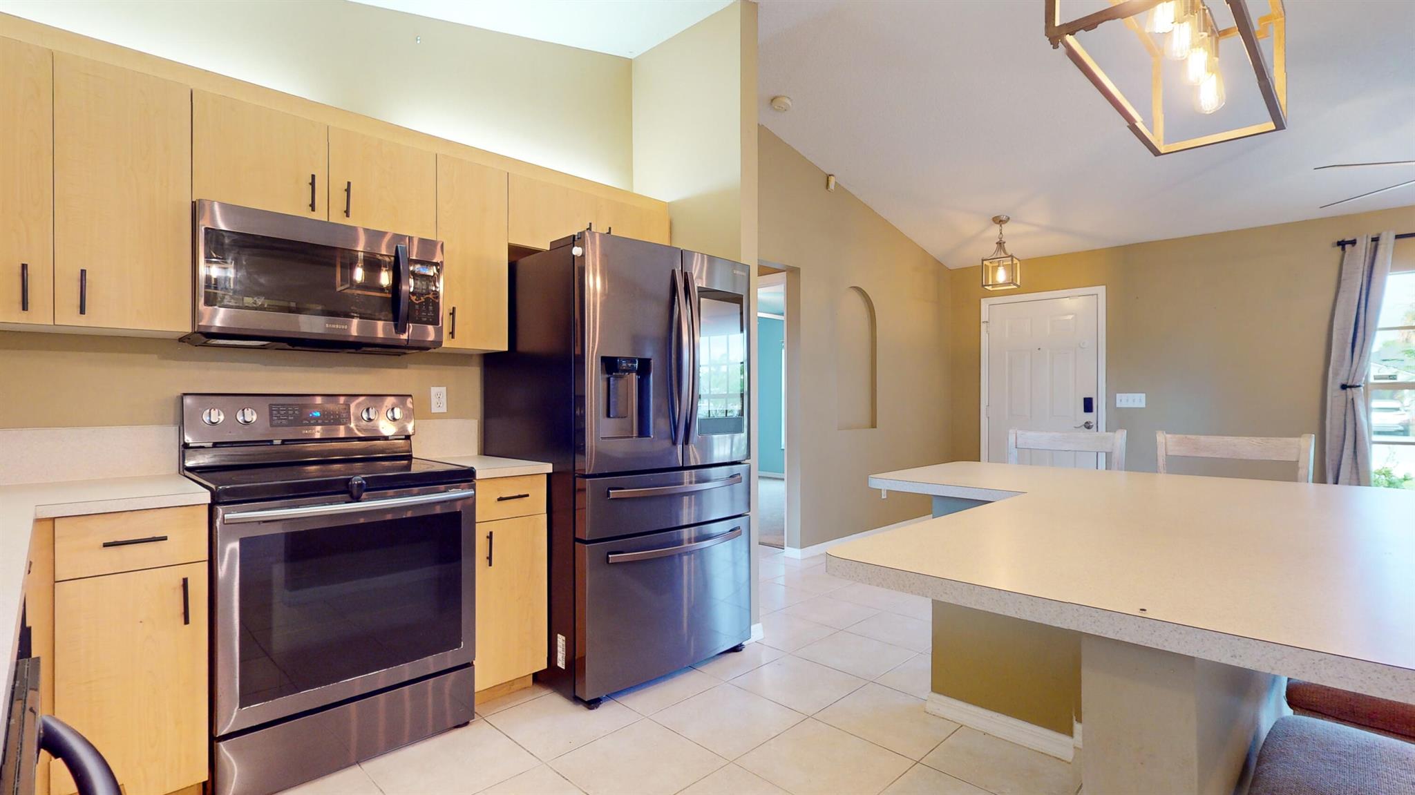 377 SW Kestor Drive
