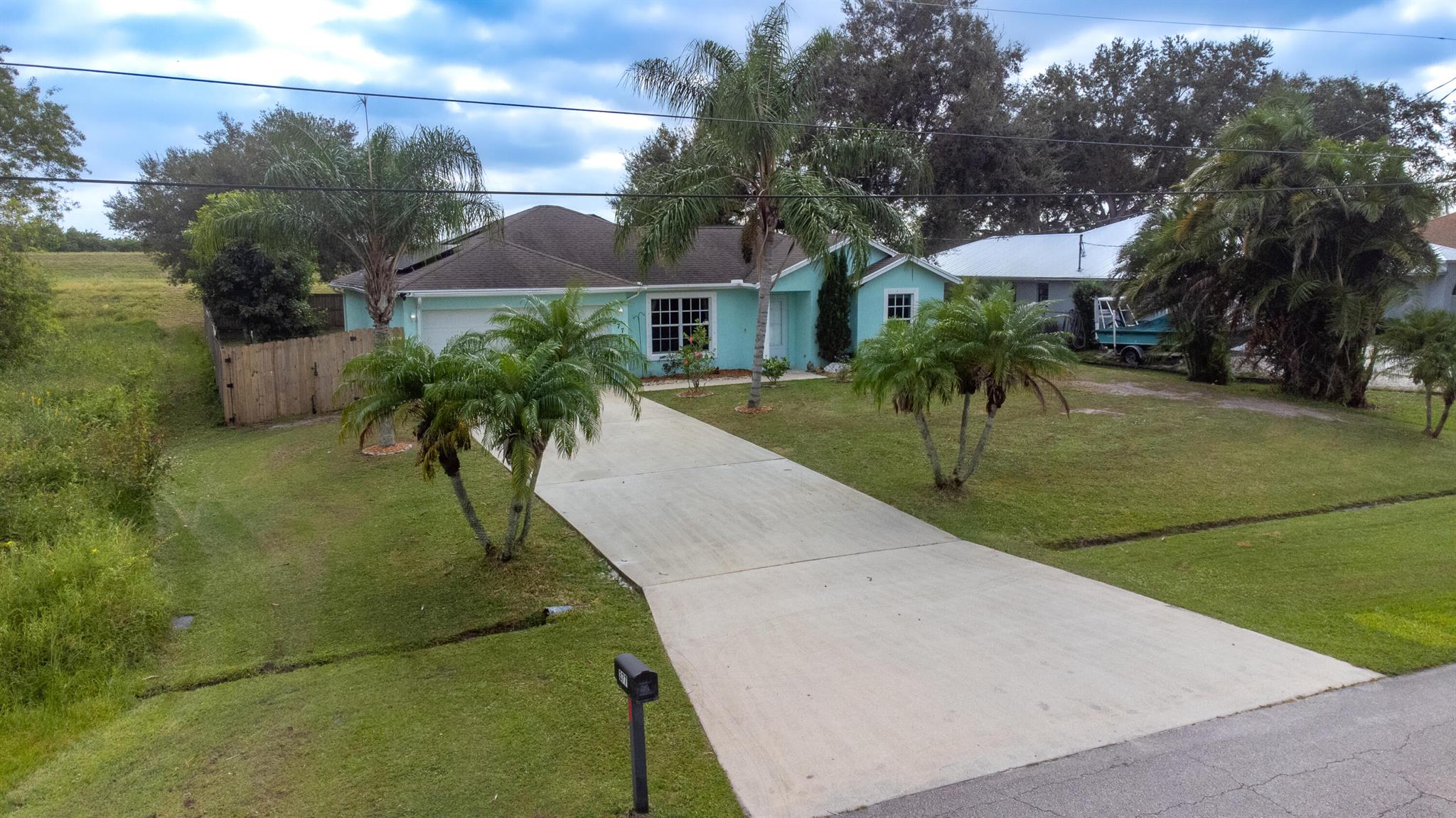 377 SW Kestor Drive
