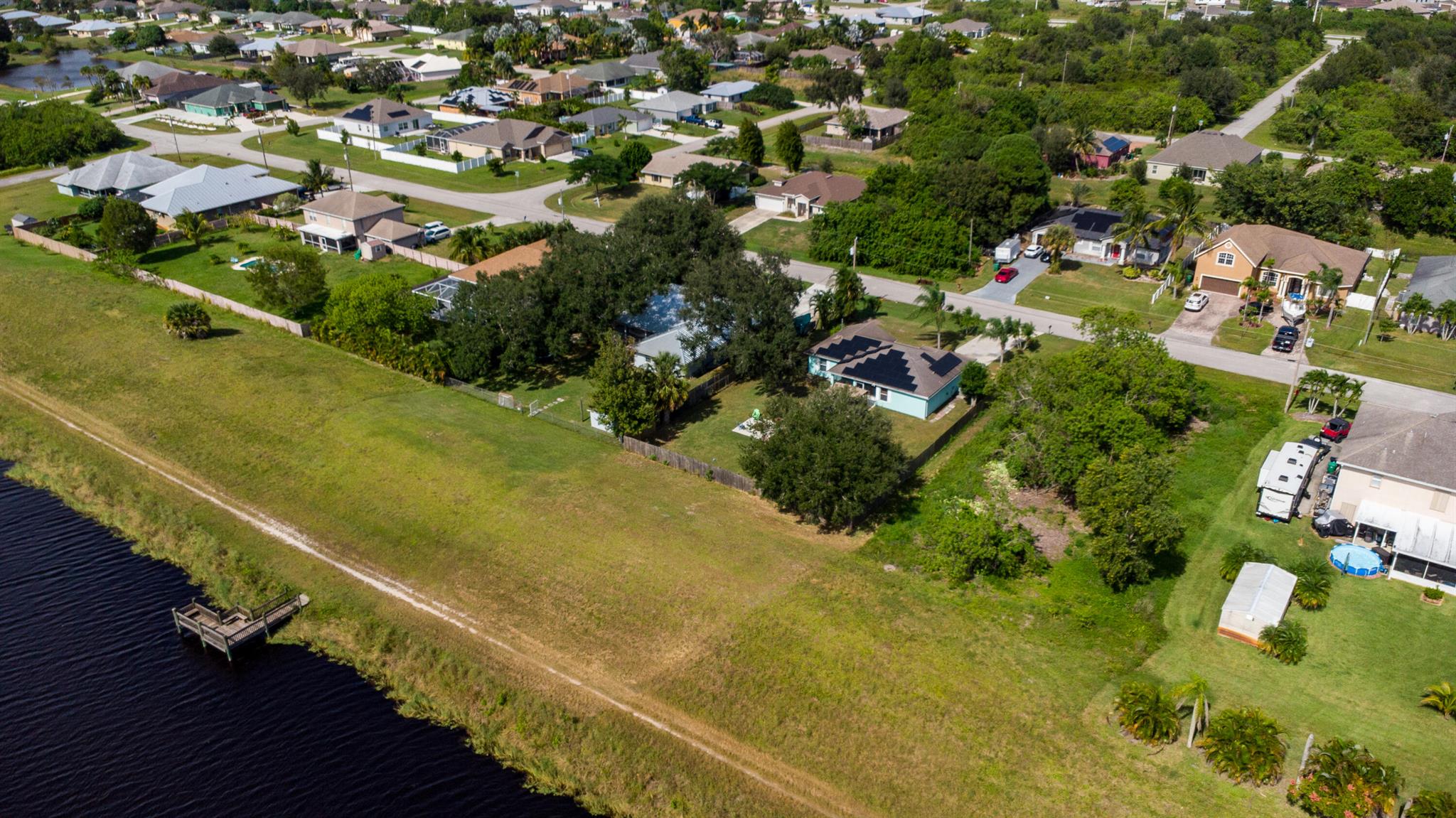 377 SW Kestor Drive