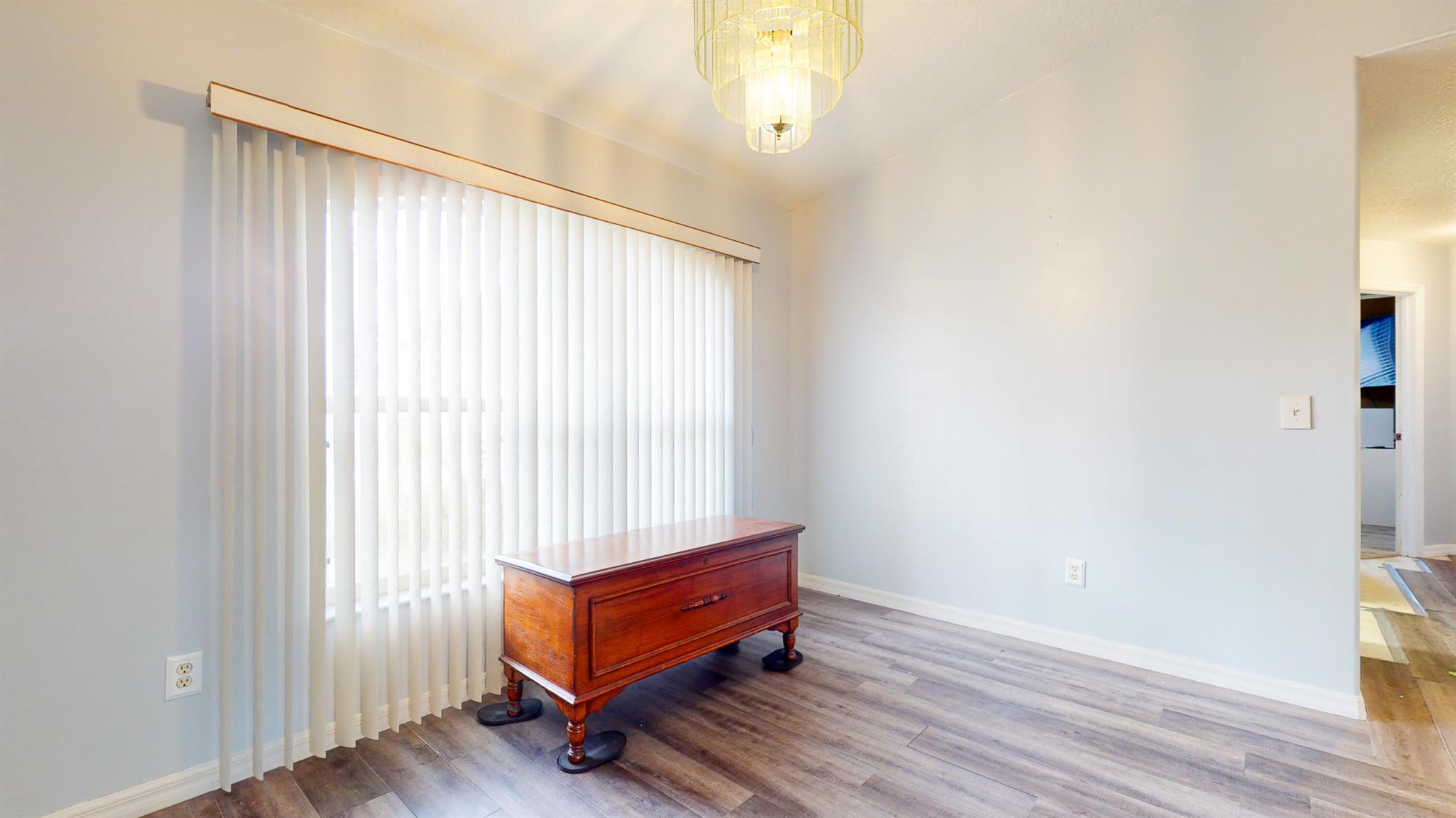 129 Larchmont Terrace