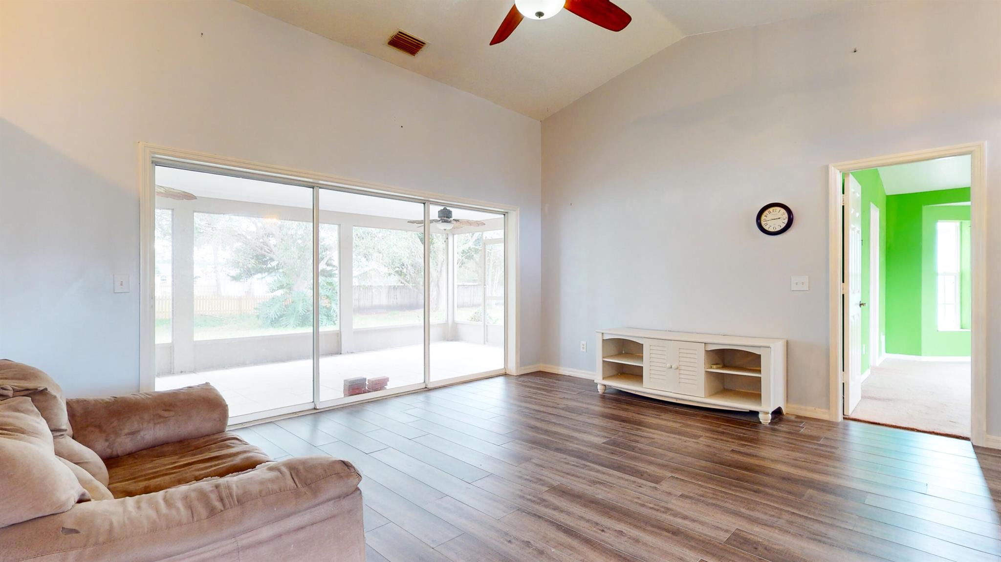 129 Larchmont Terrace