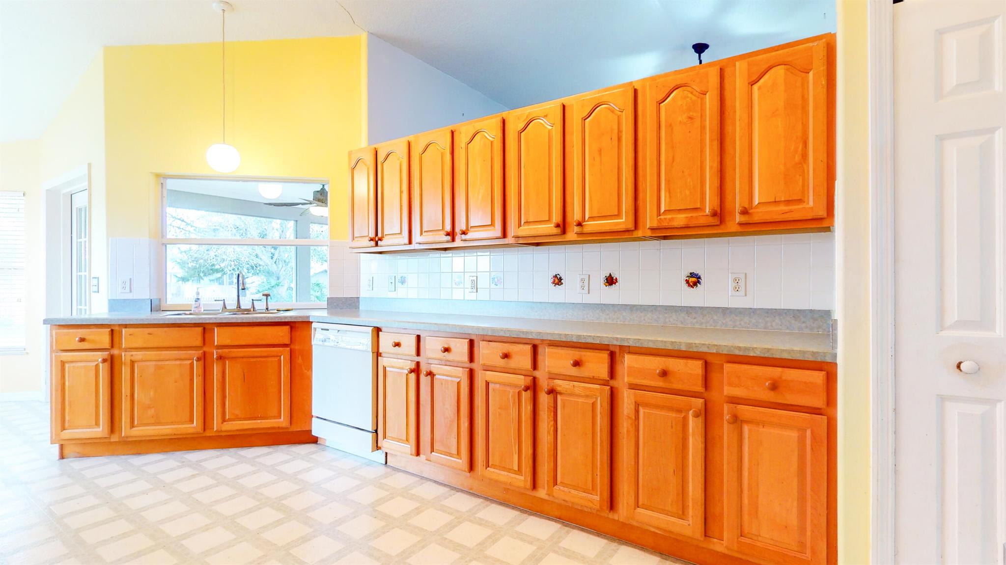 129 Larchmont Terrace