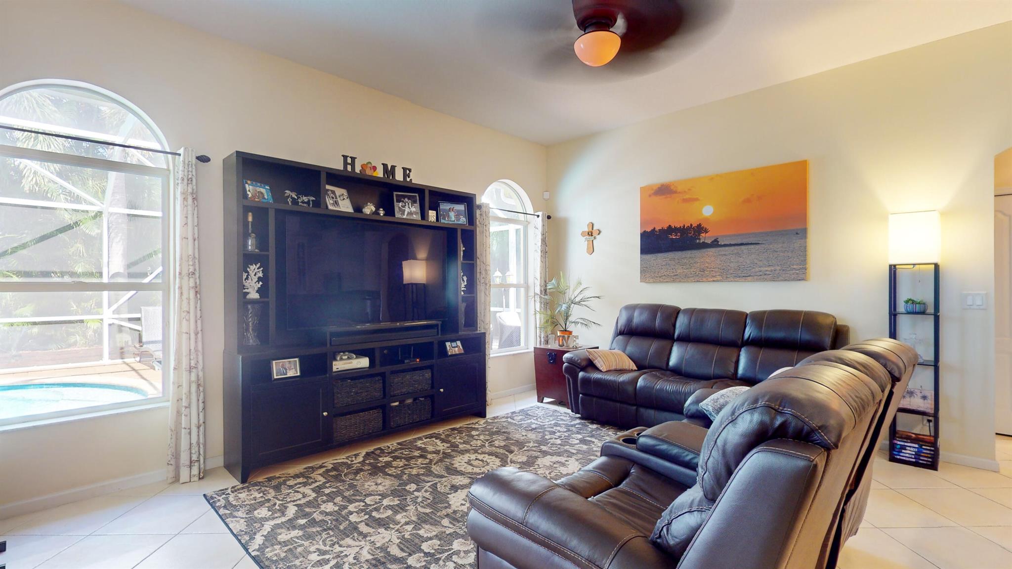463 SW Ryder Road