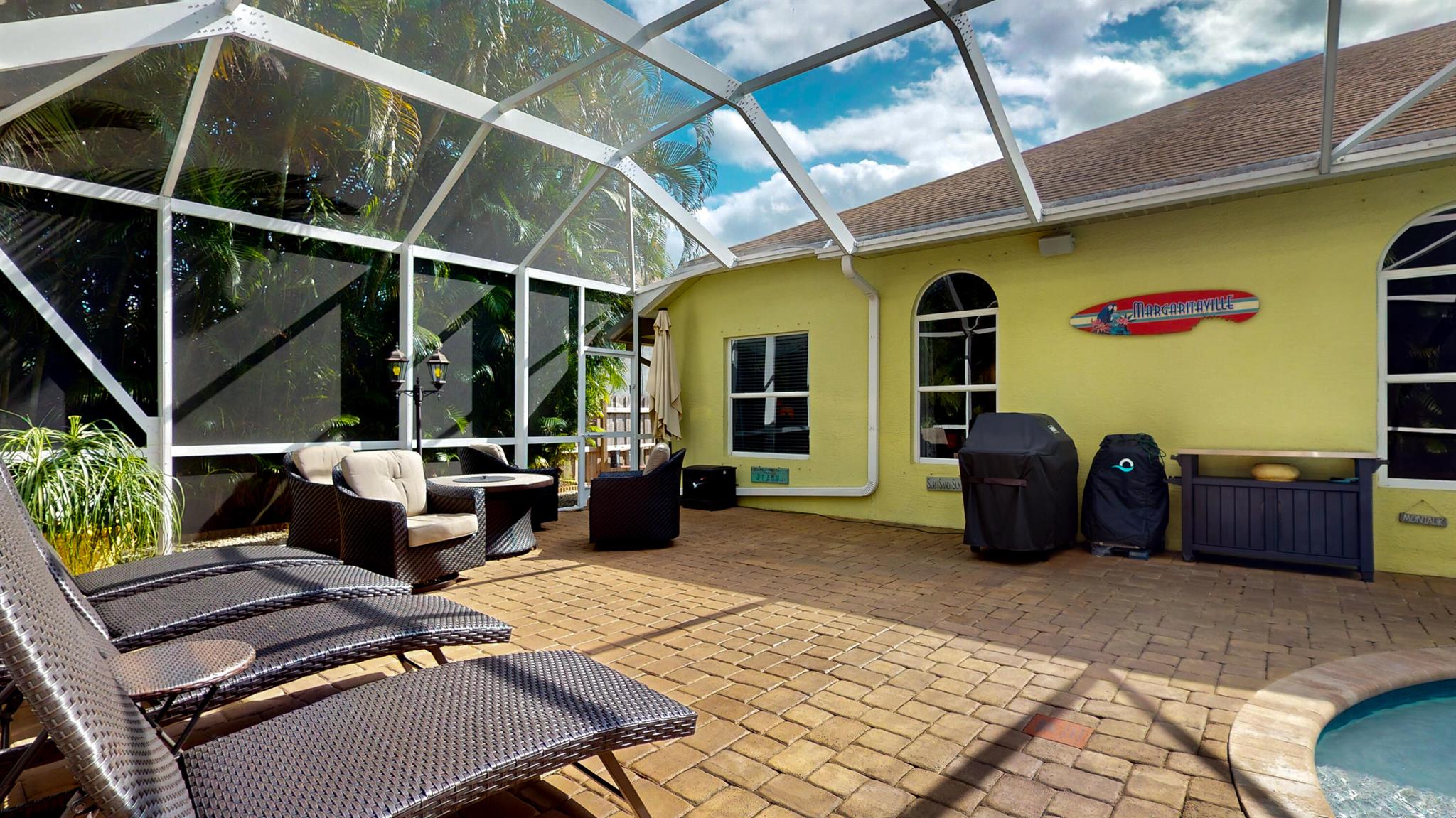 463 SW Ryder Road
