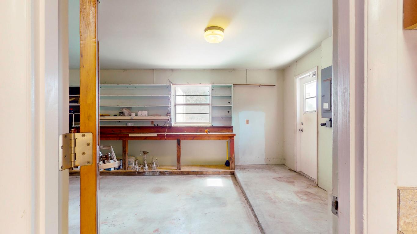 7507 James Road