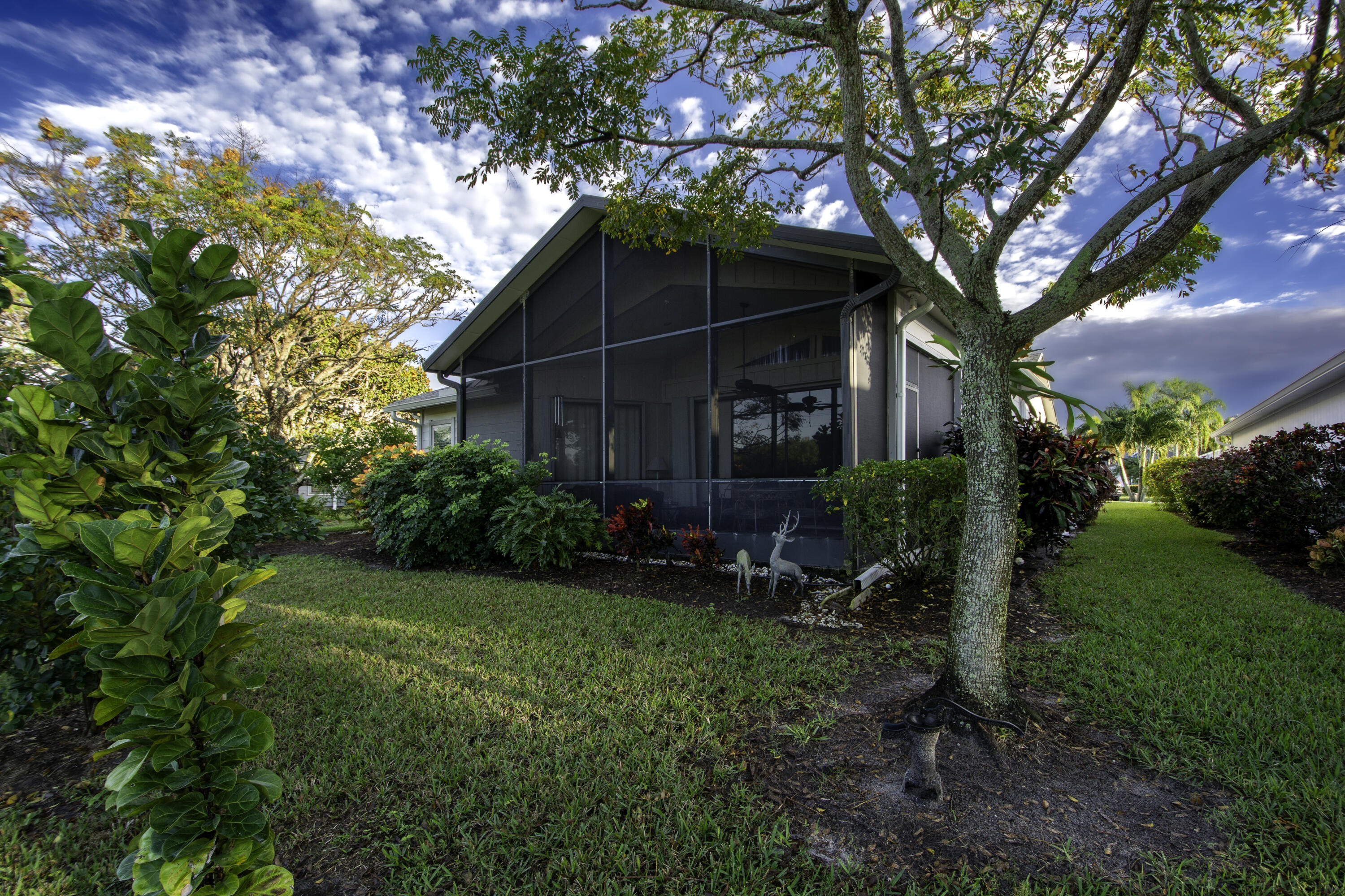 7147 SE Quincy Terrace
