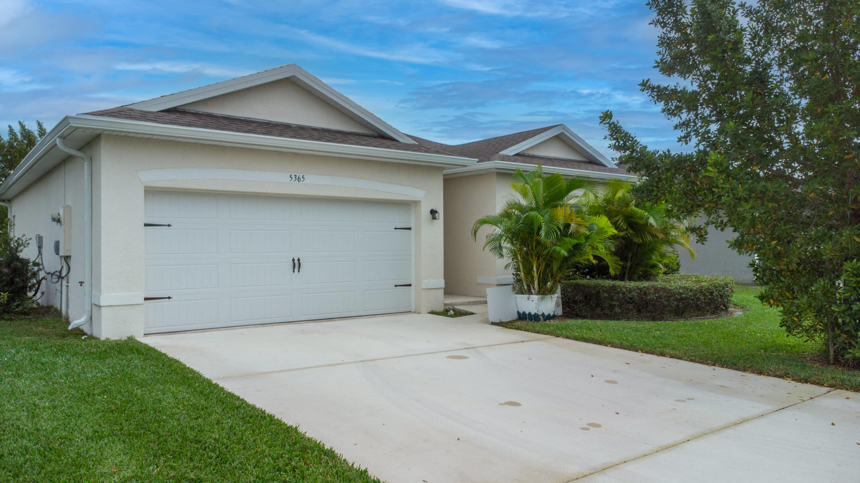 5365 Oakland Lake Circle