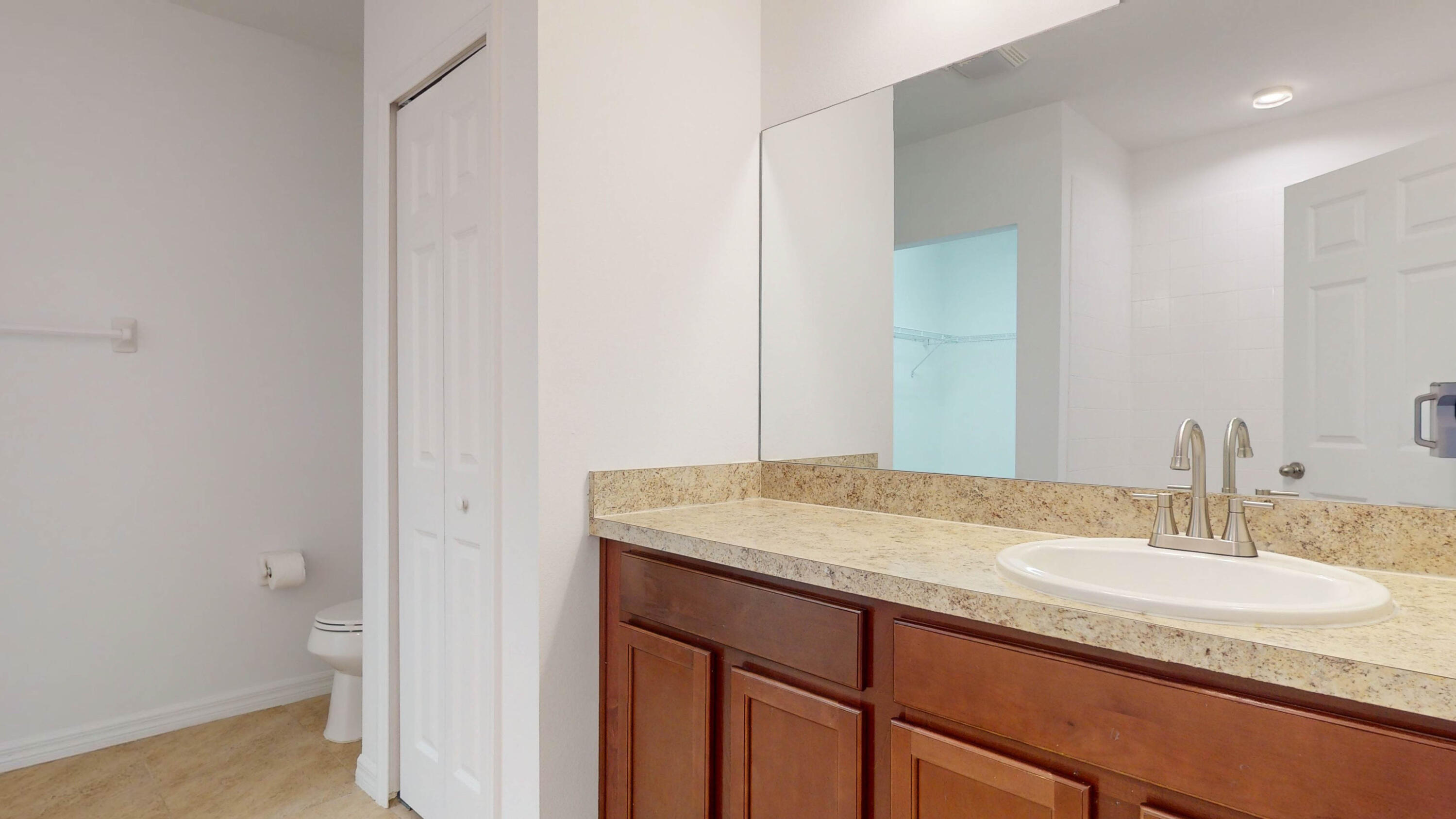 5365 Oakland Lake Circle