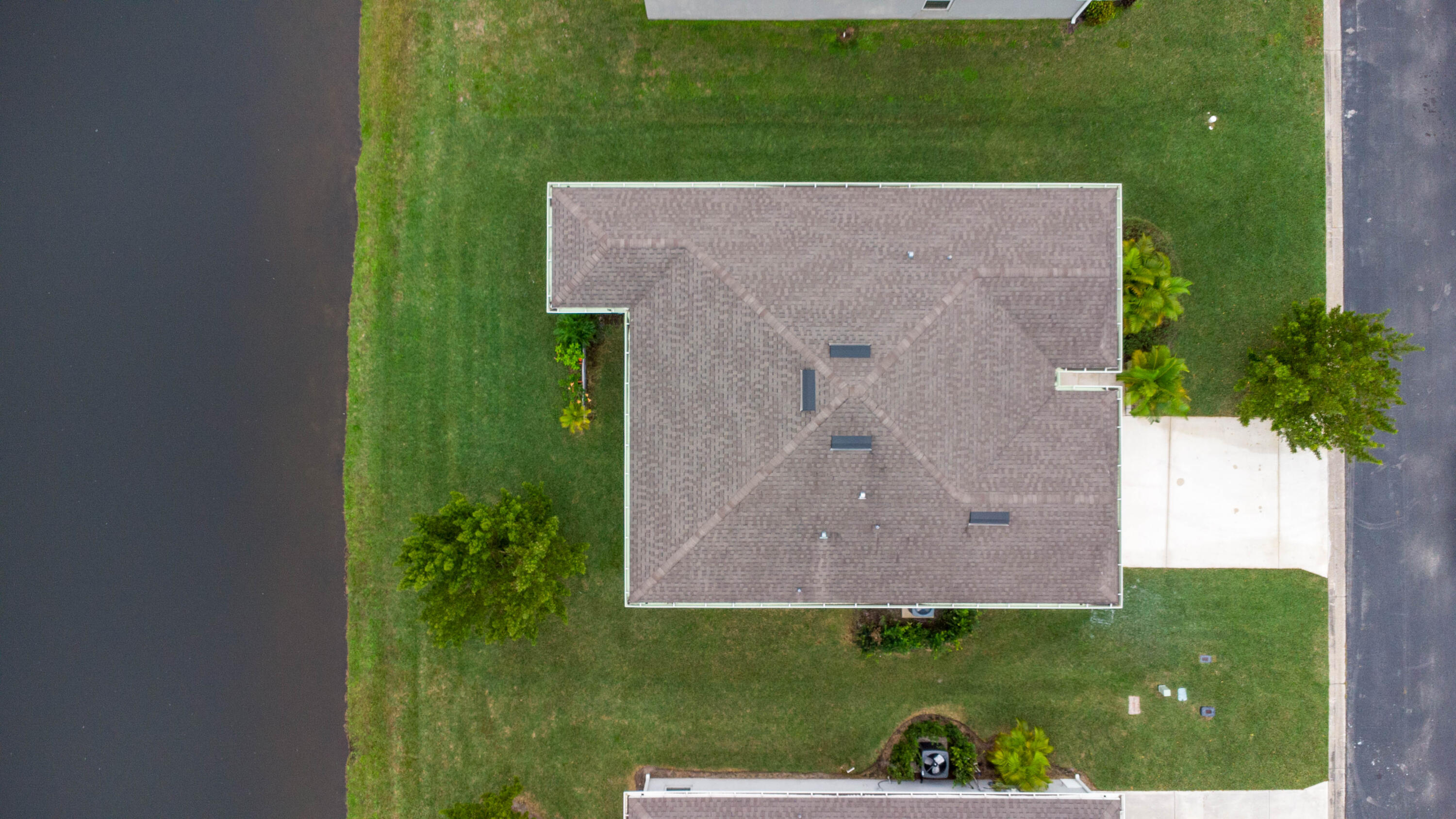 5365 Oakland Lake Circle