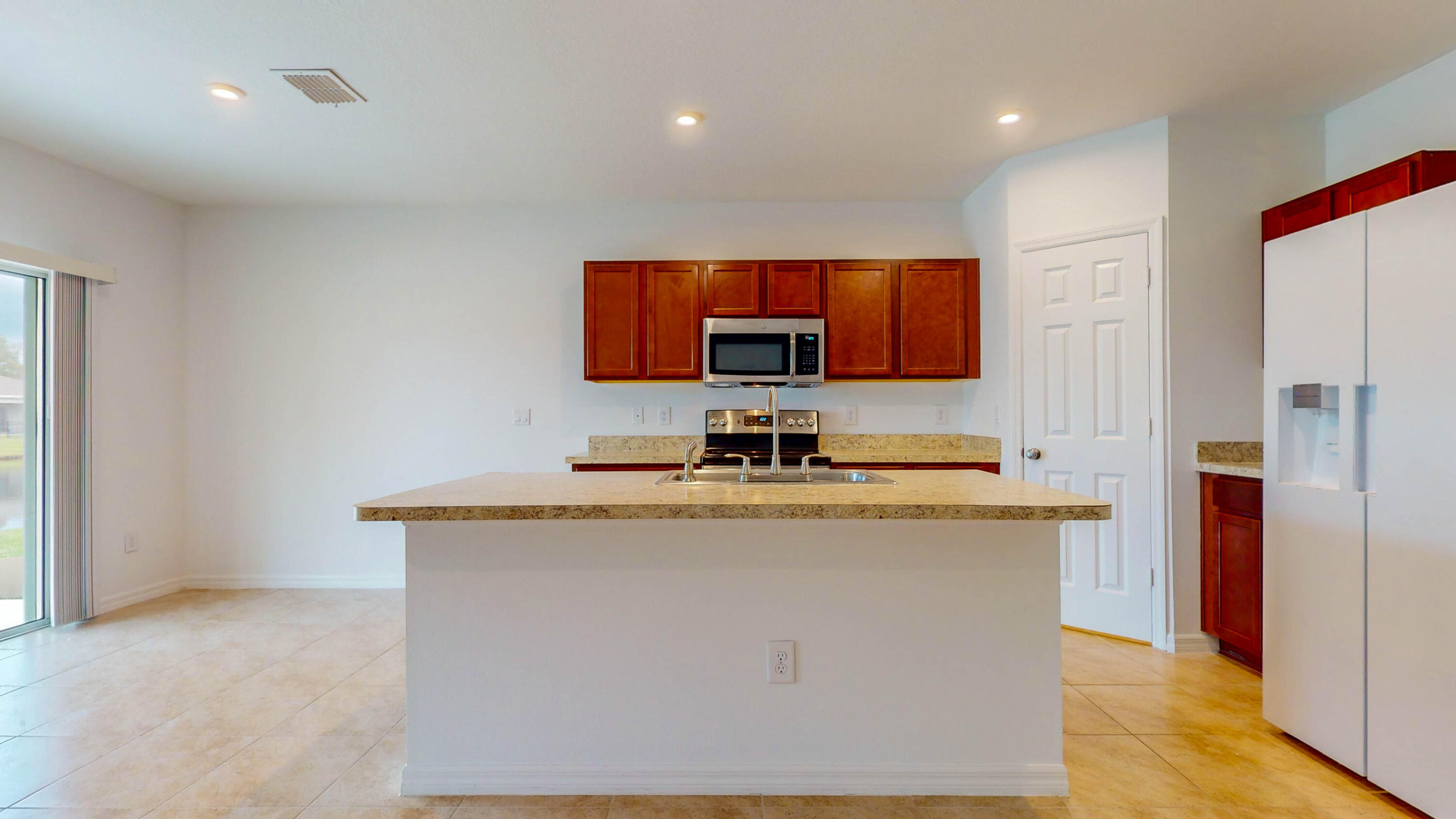 5365 Oakland Lake Circle