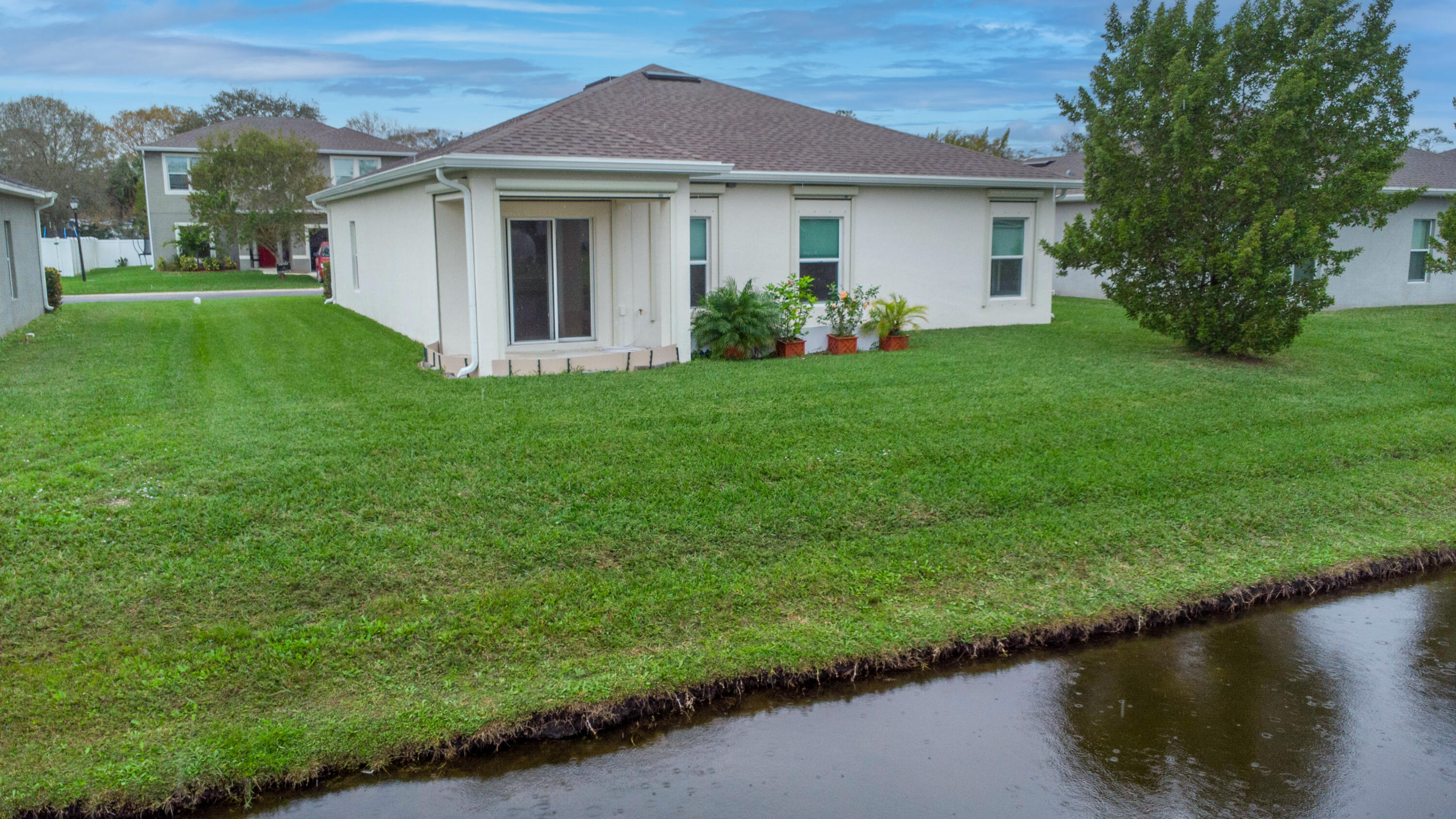 5365 Oakland Lake Circle
