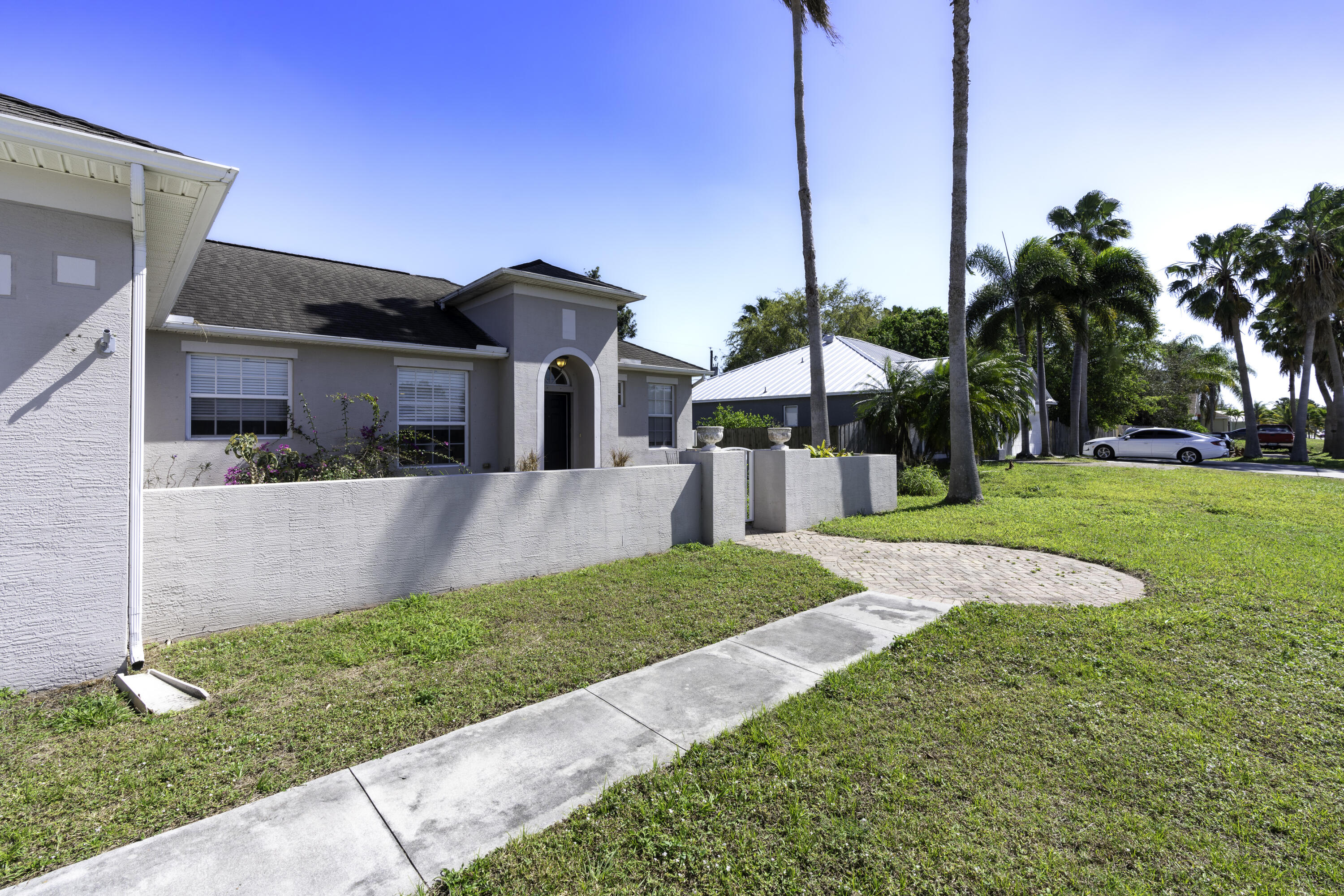 881 SW Bayshore Boulevard